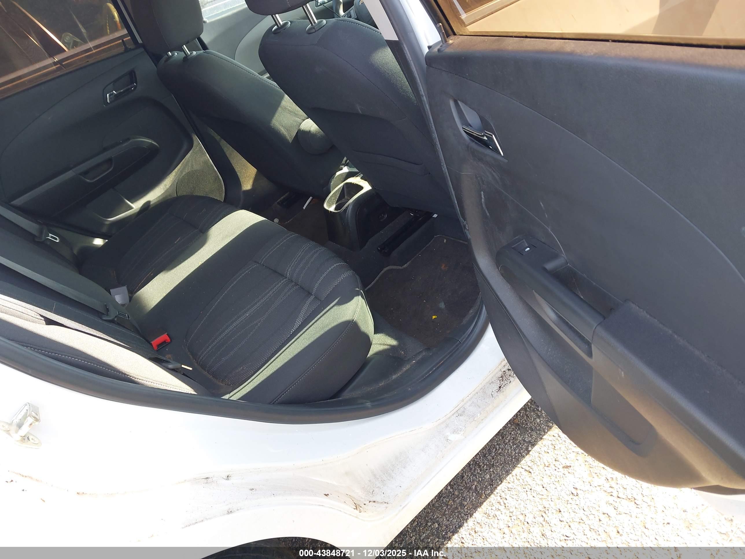 CHEVROLET SONIC image 8