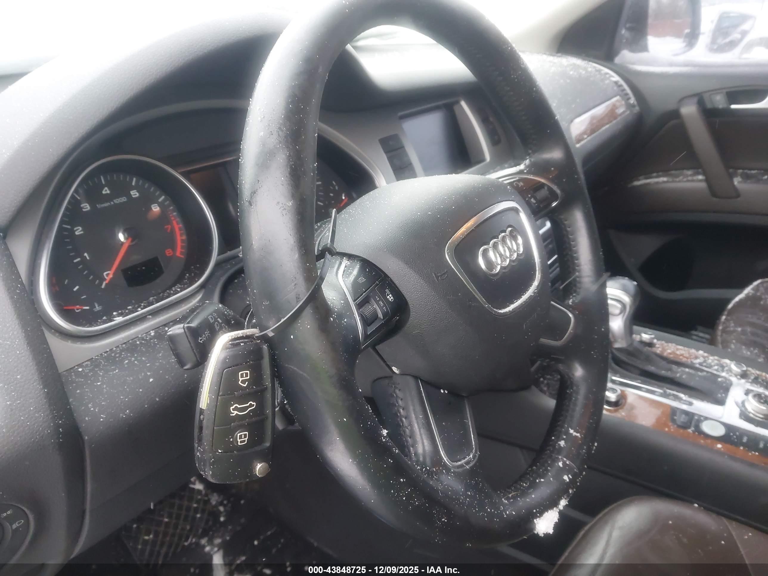 AUDI Q7 image 11