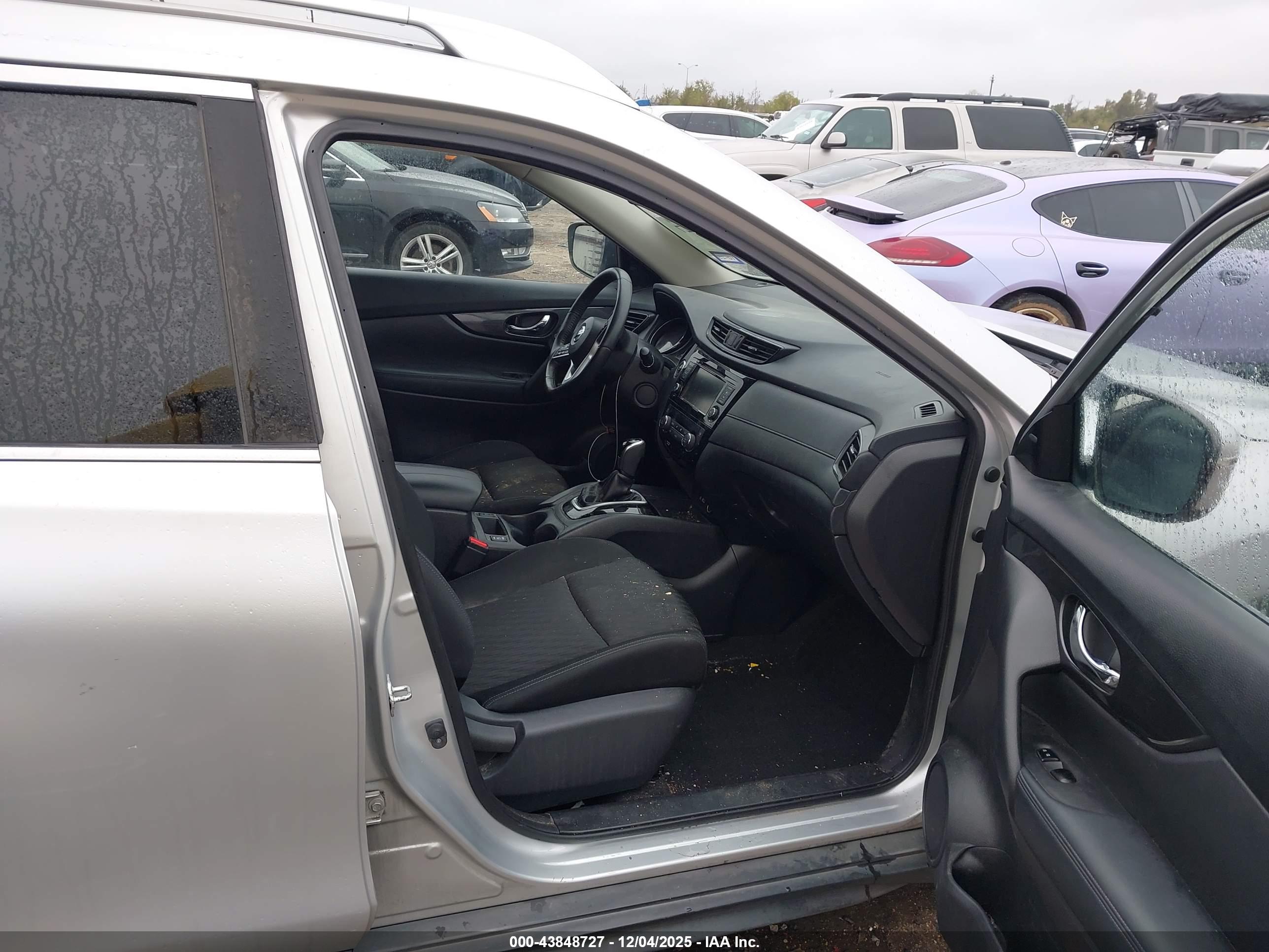 NISSAN ROGUE image 5