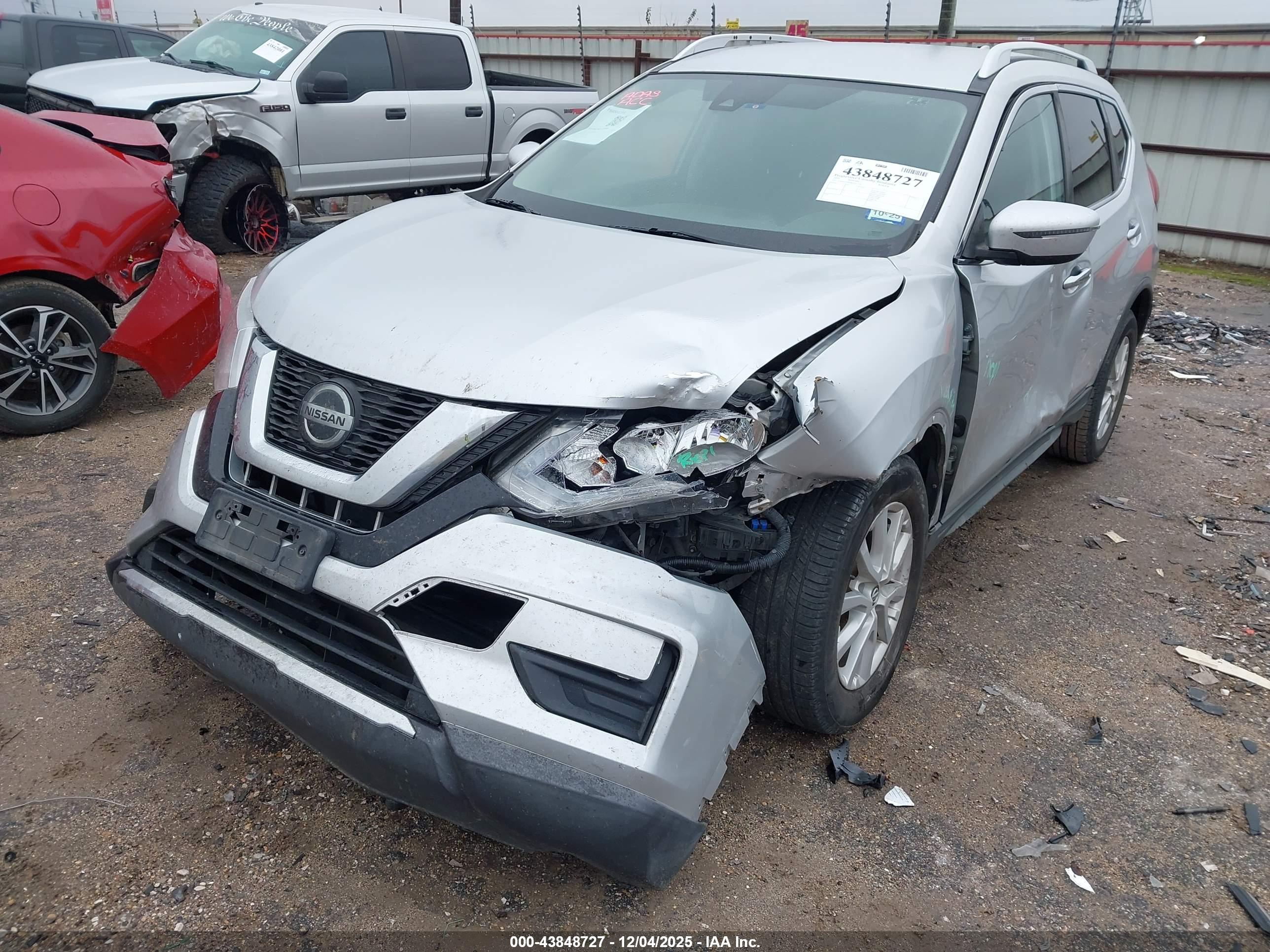 NISSAN ROGUE image 6