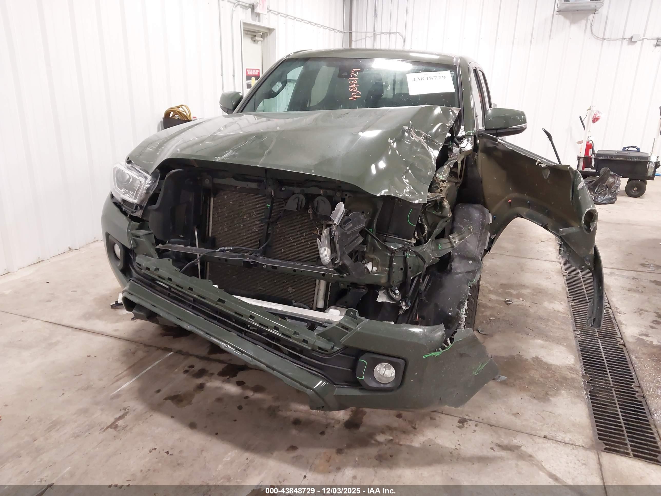 TOYOTA TACOMA image 6