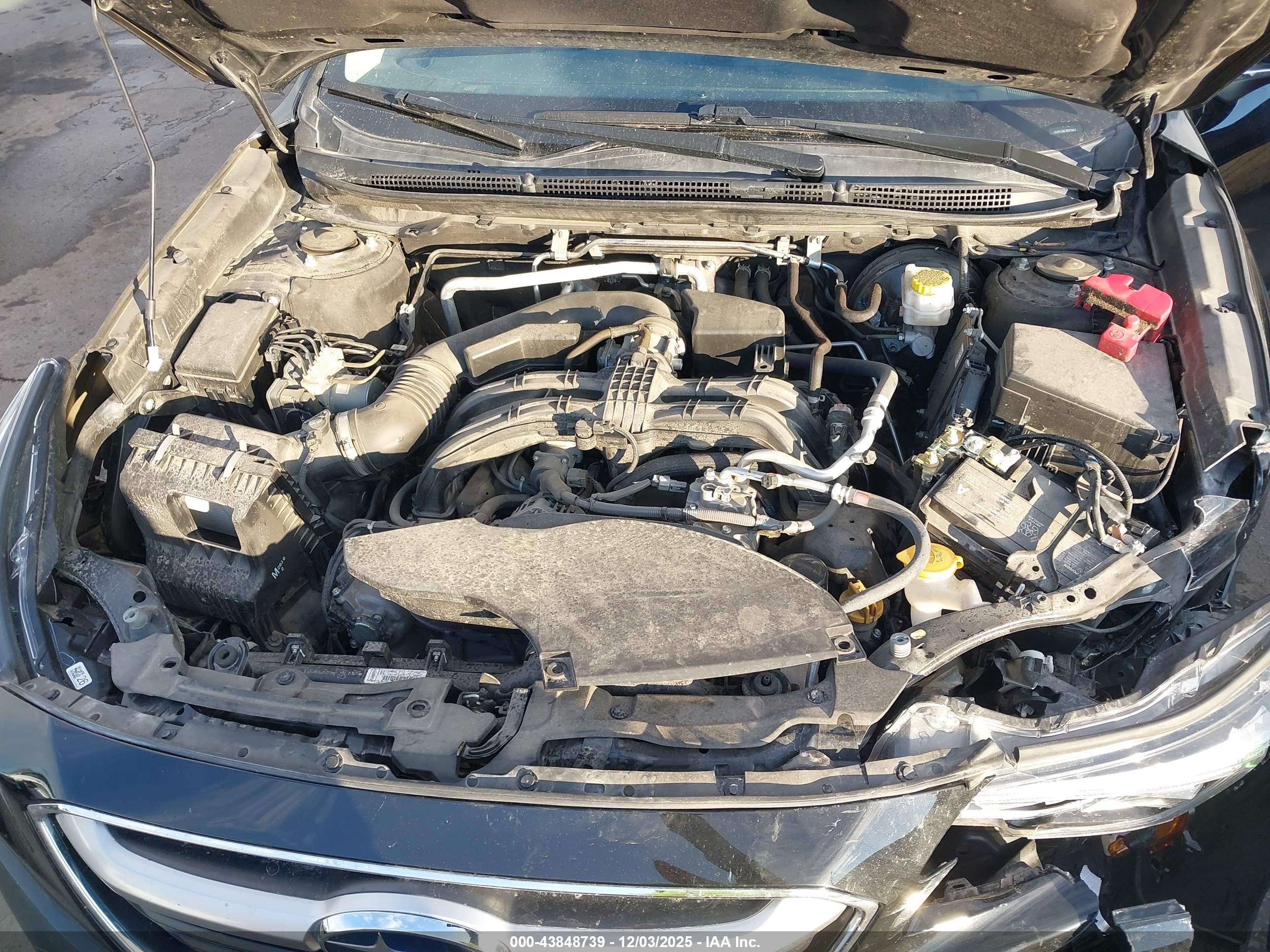 SUBARU OUTBACK image 10