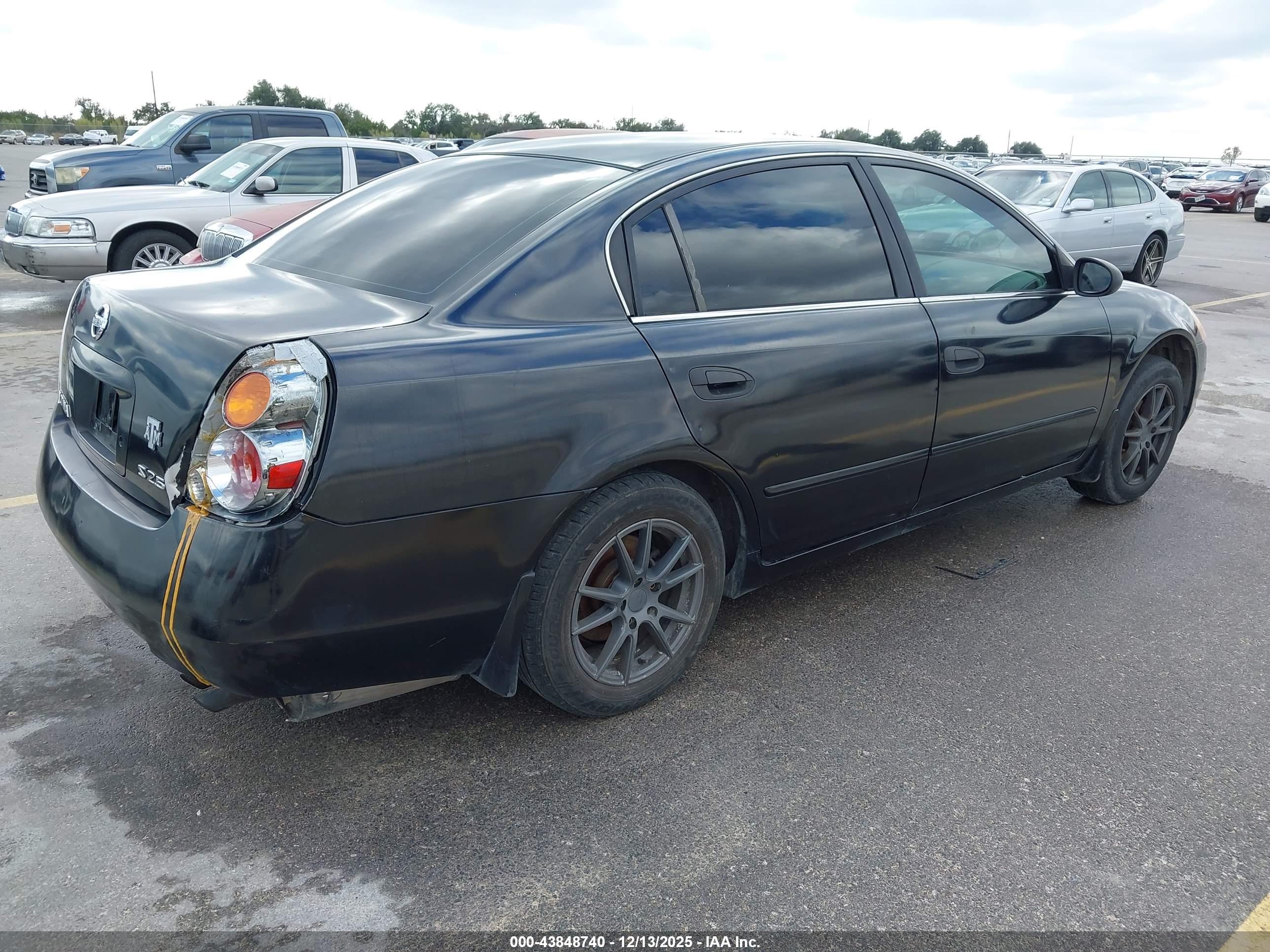 NISSAN ALTIMA image 4