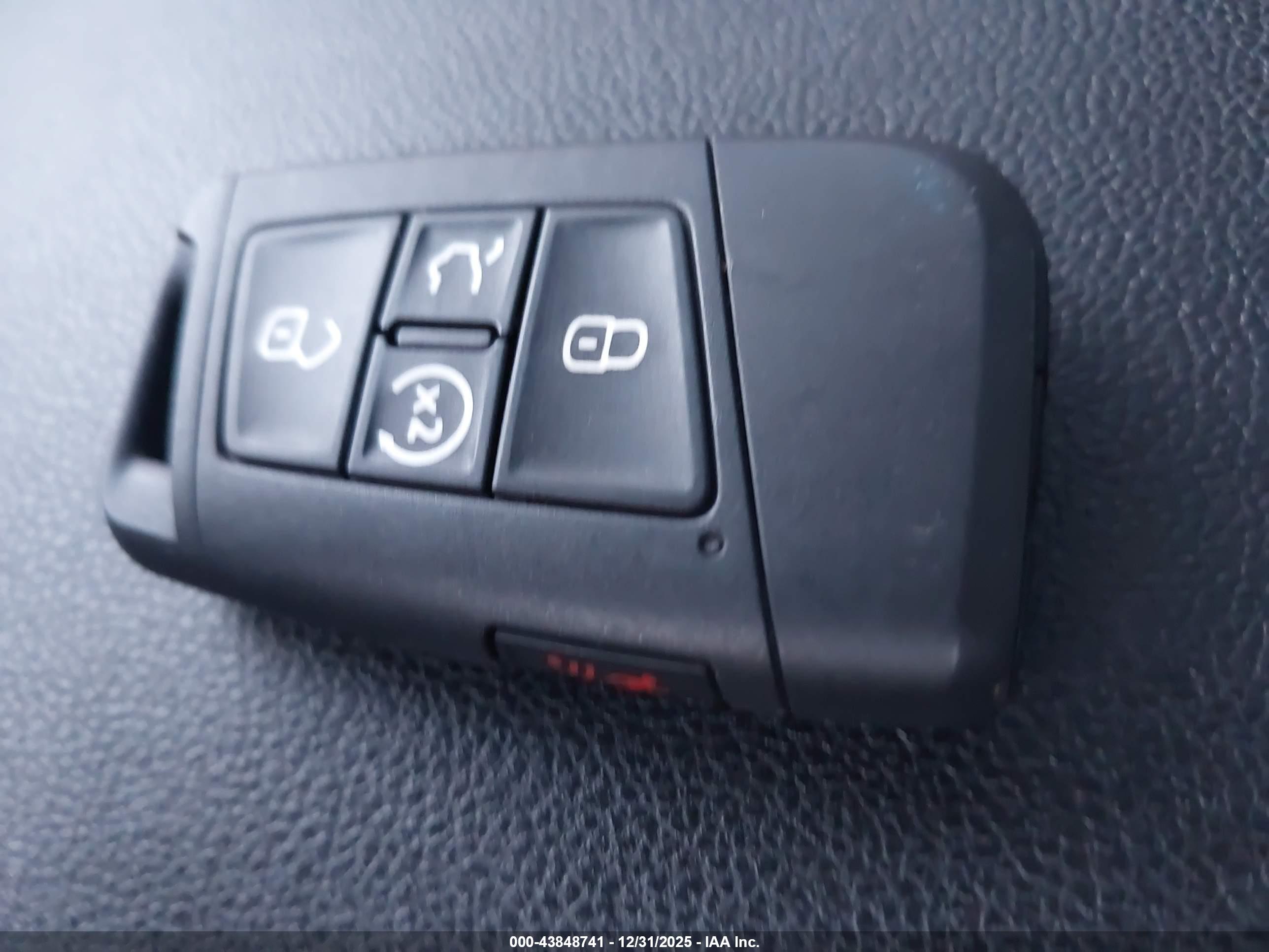 VOLKSWAGEN ATLAS image 11