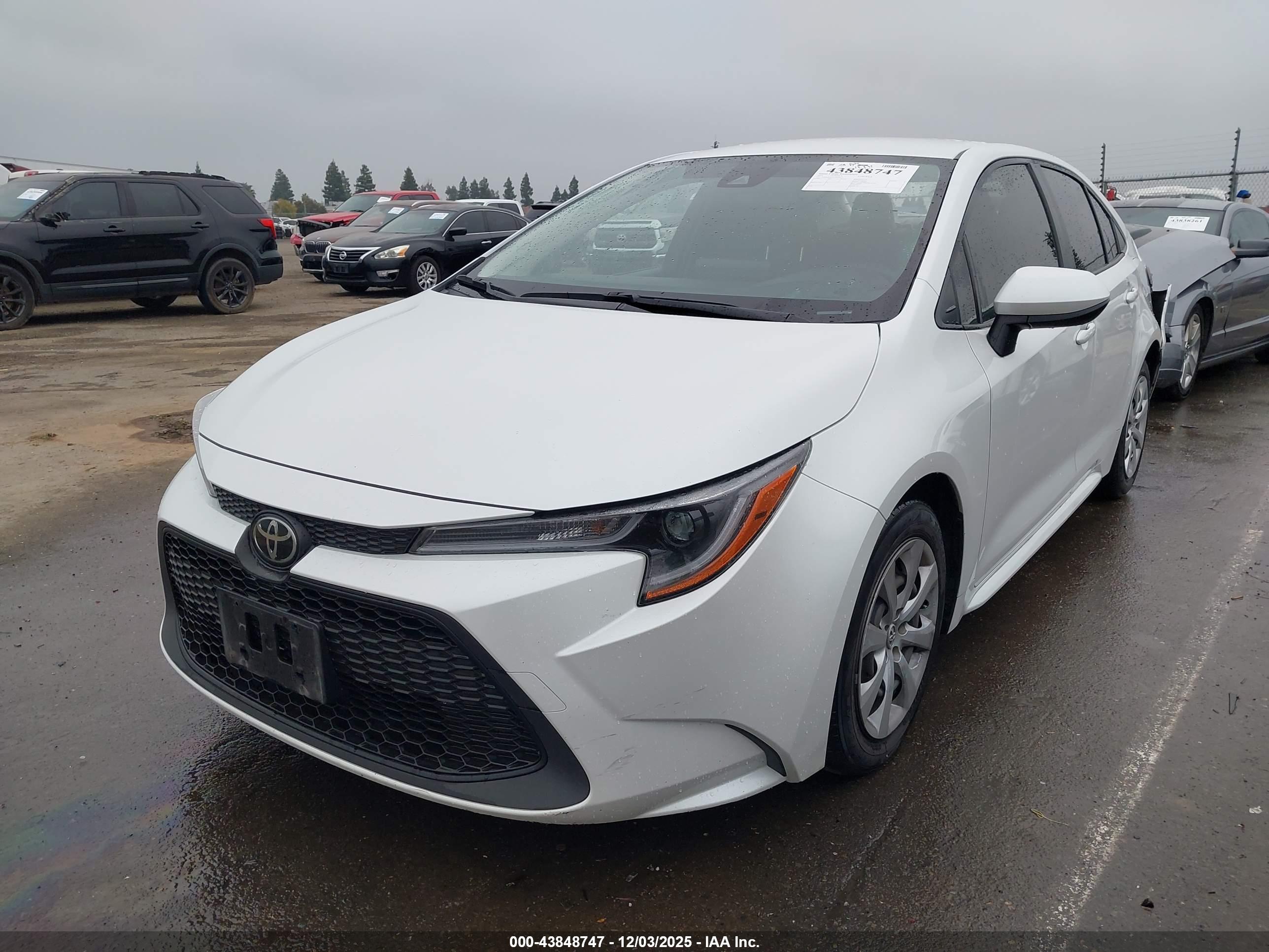 TOYOTA COROLLA image 2