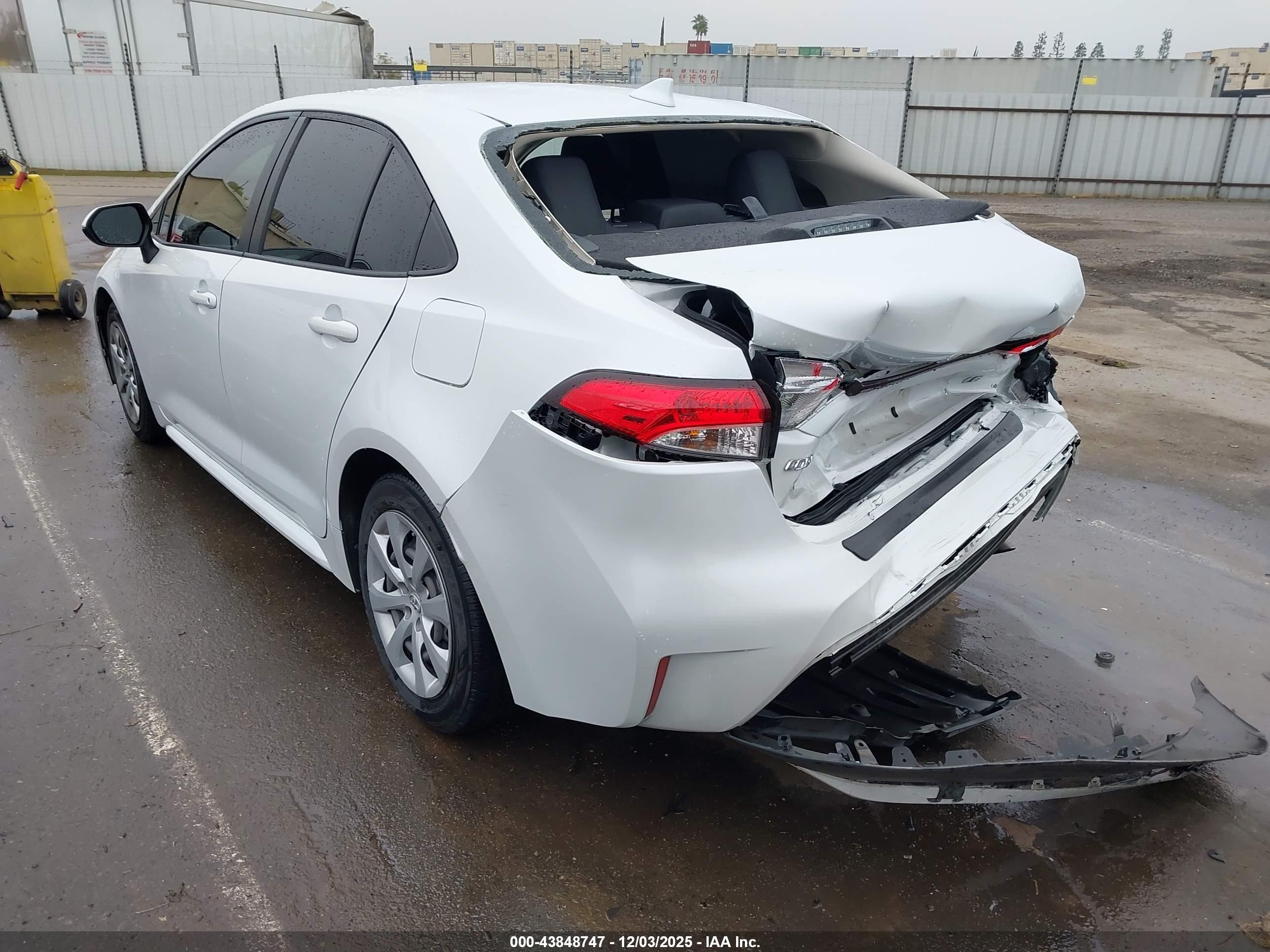 TOYOTA COROLLA image 3