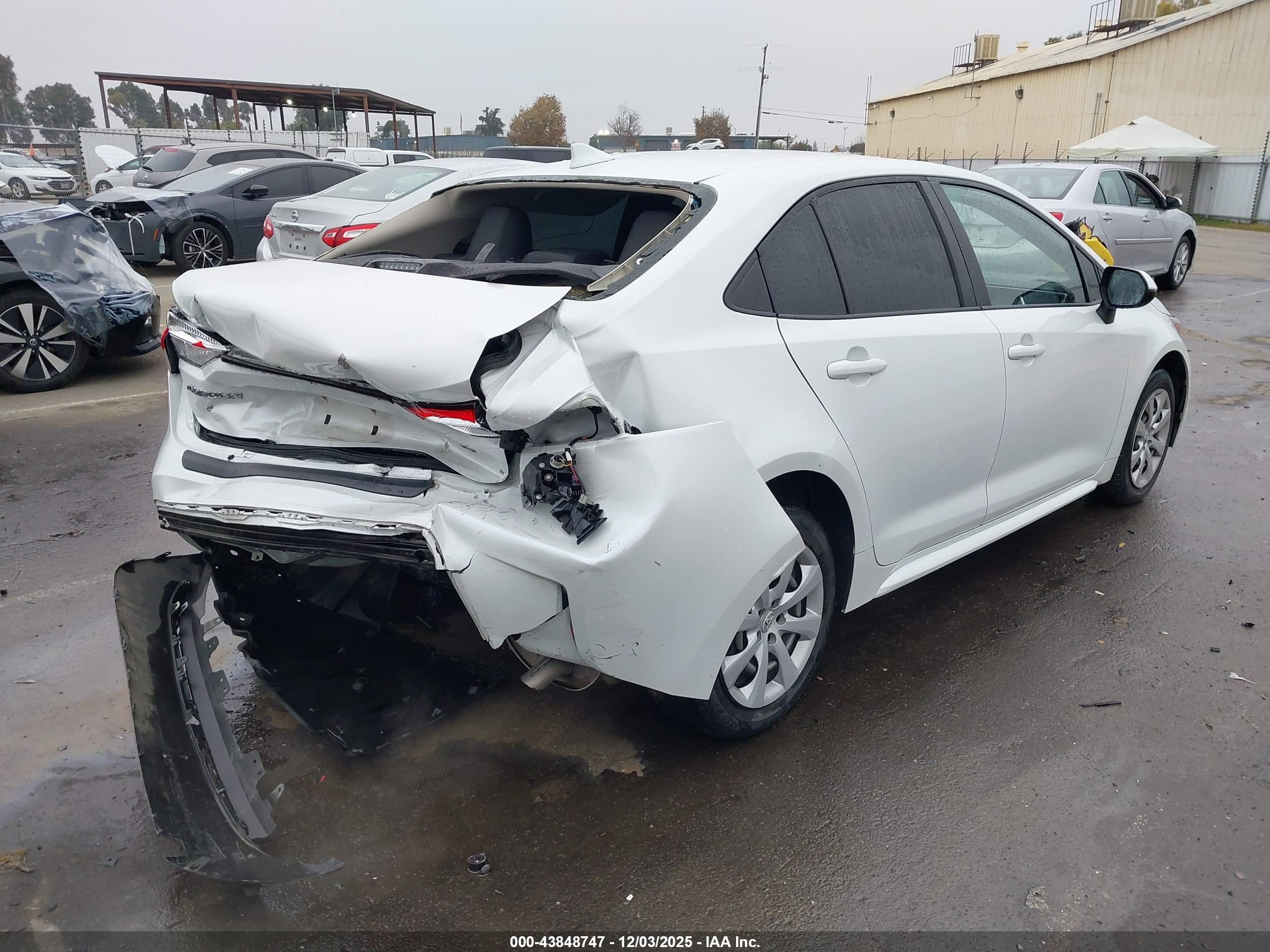 TOYOTA COROLLA image 4
