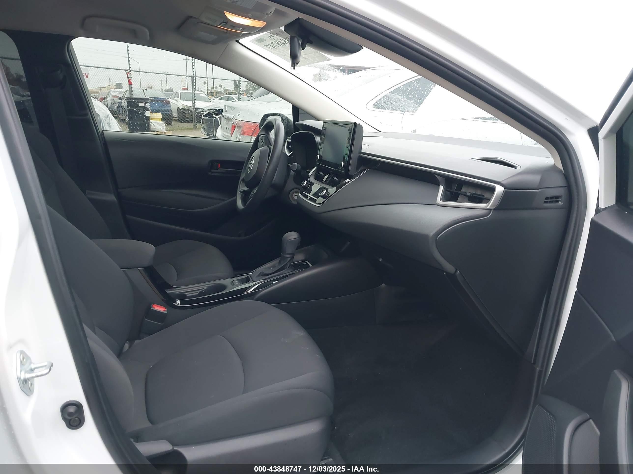 TOYOTA COROLLA image 5