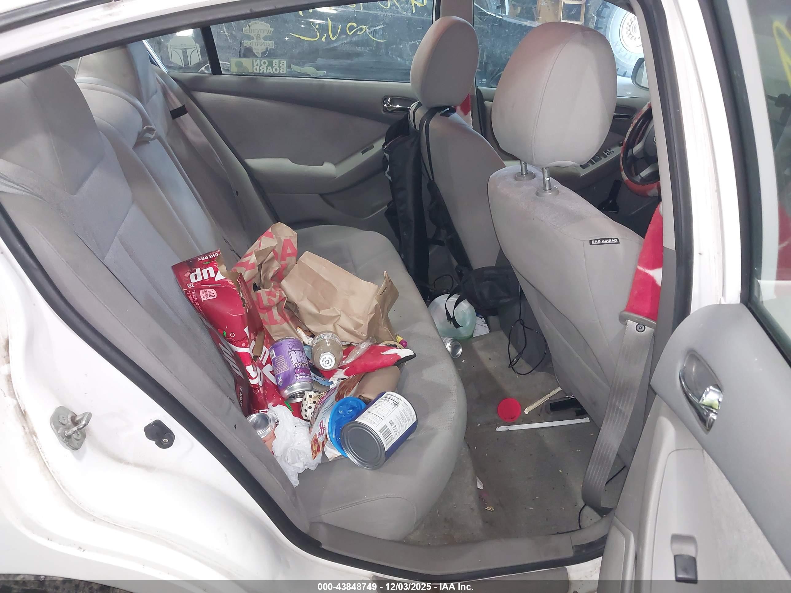 NISSAN ALTIMA image 8