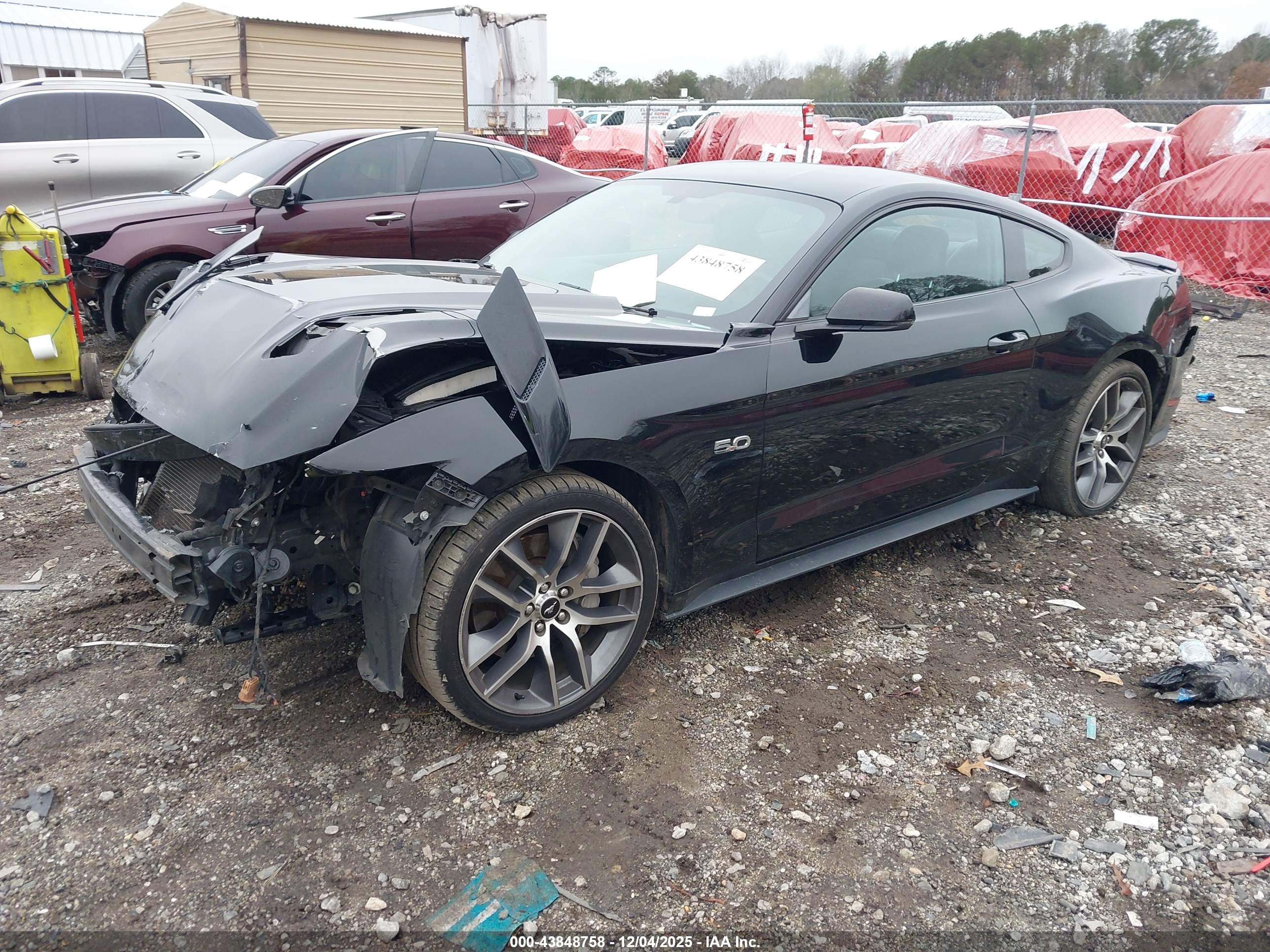 FORD MUSTANG image 2