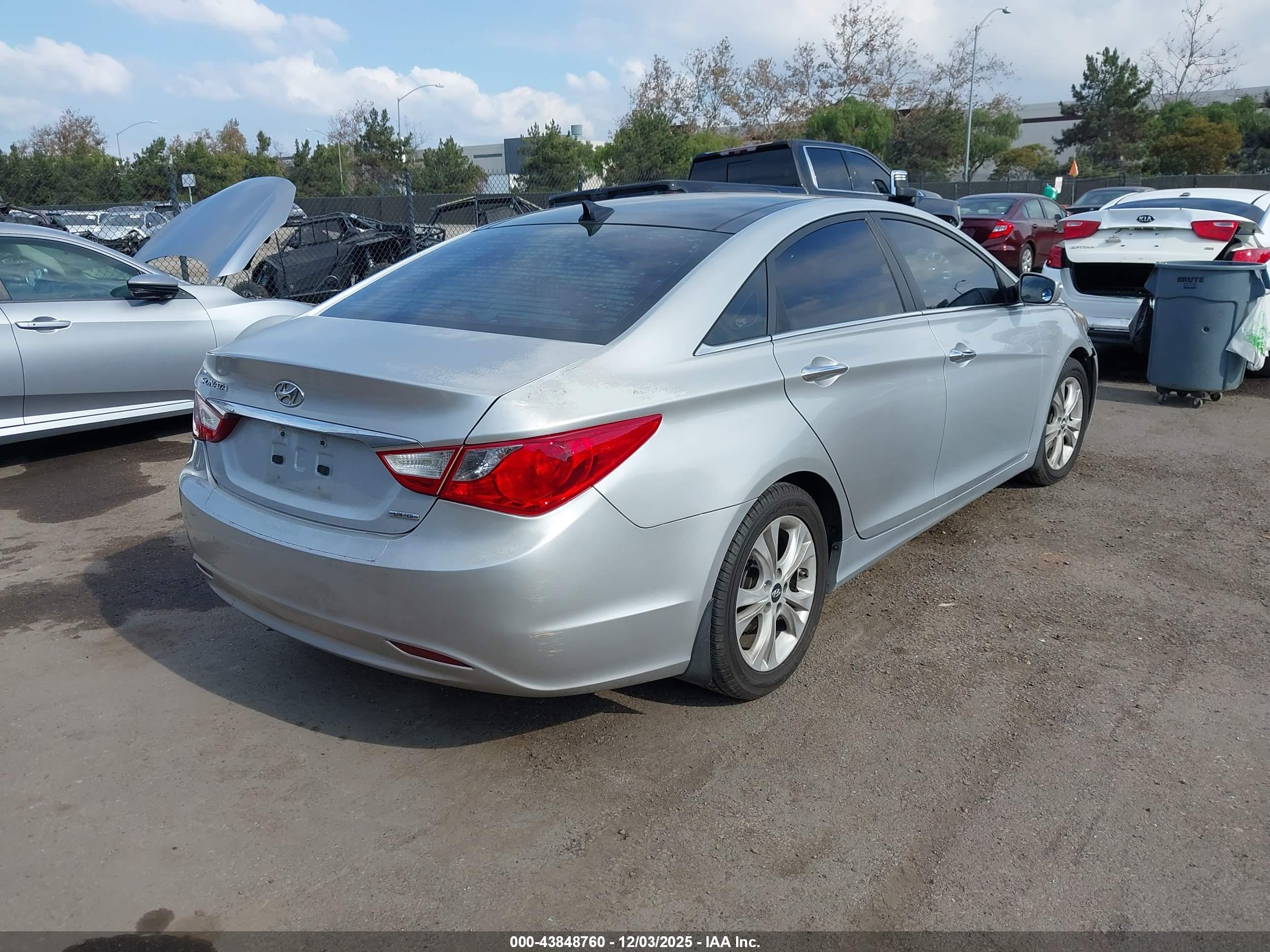 HYUNDAI SONATA image 4