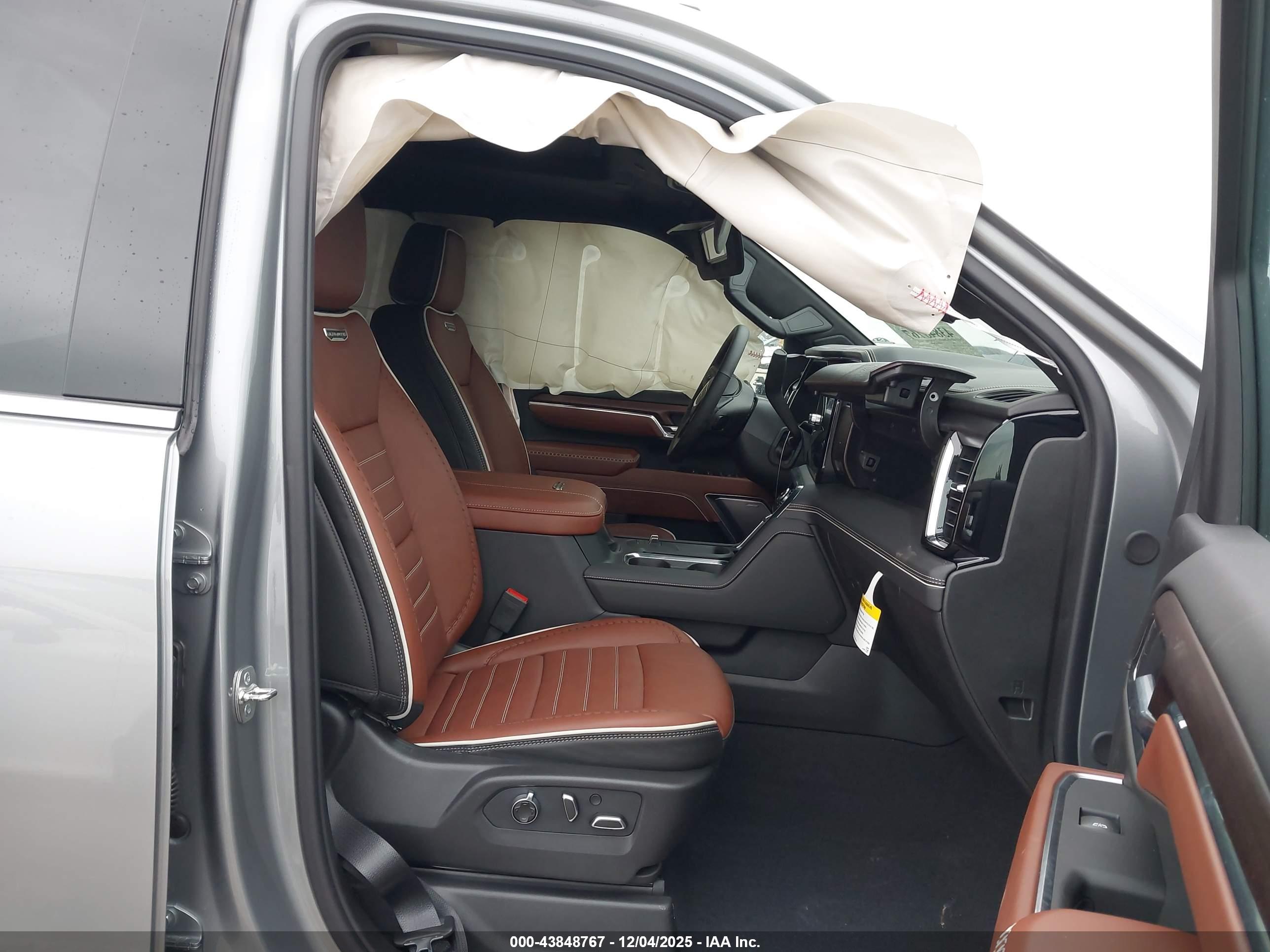 GMC SIERRA image 5