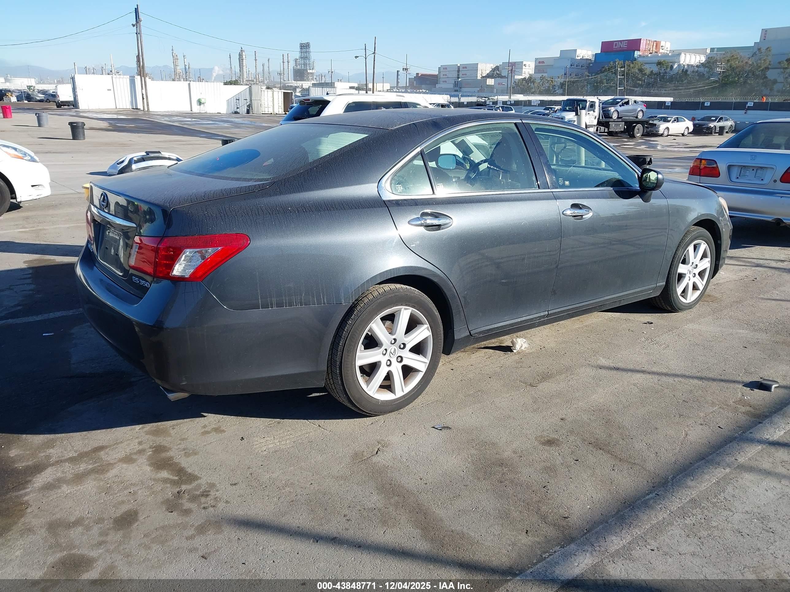 LEXUS ES image 4