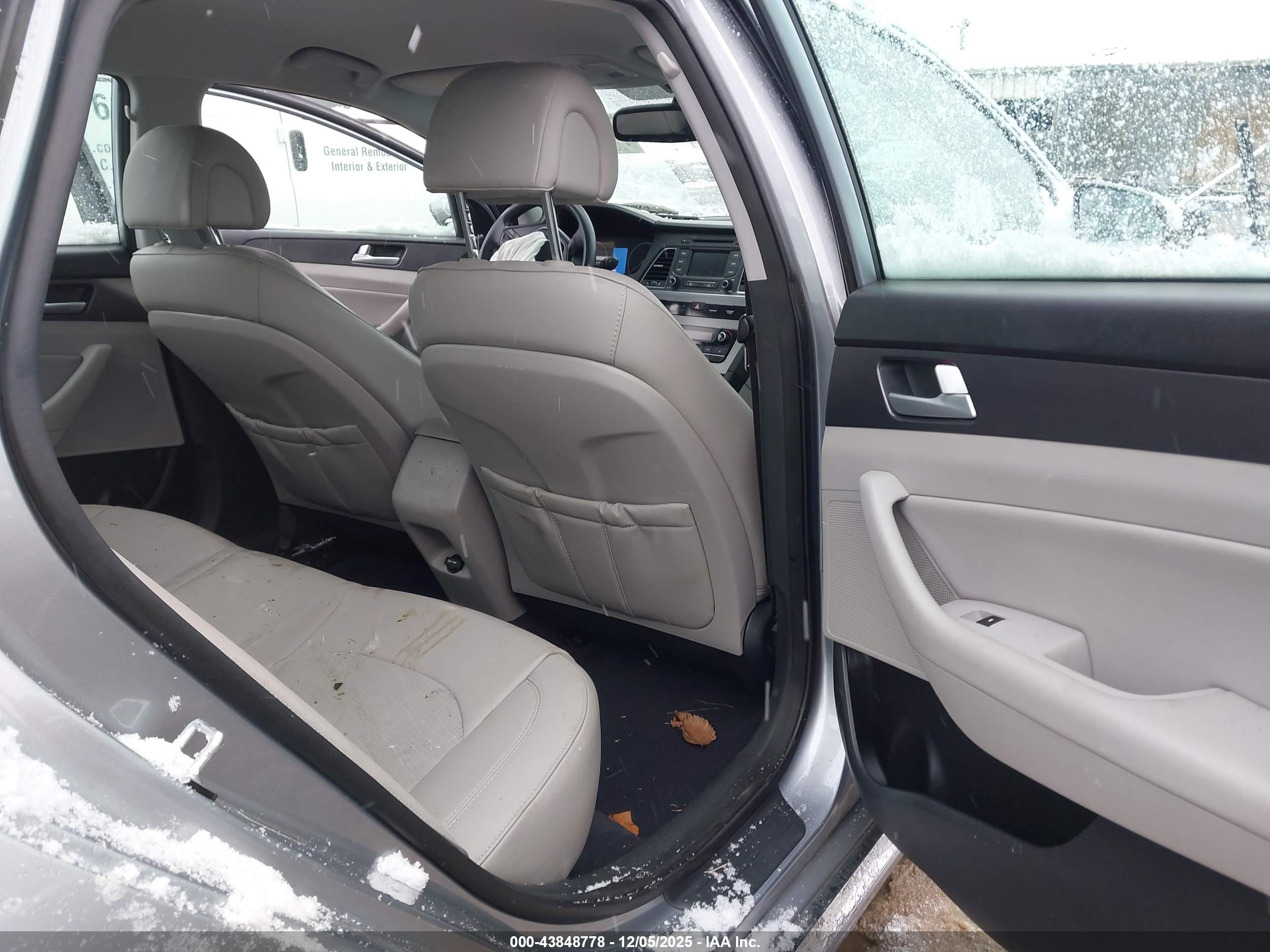 HYUNDAI SONATA image 8