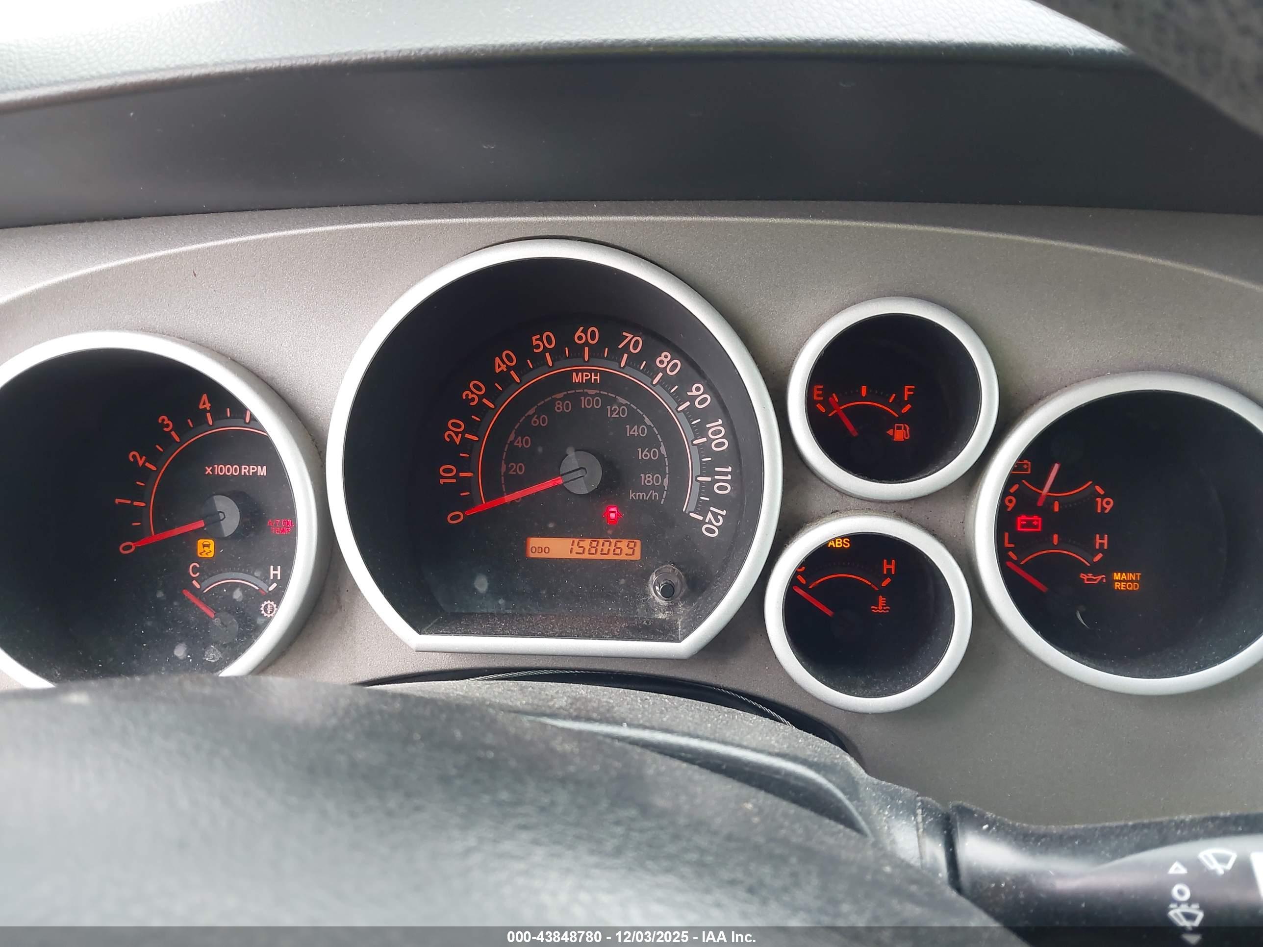 TOYOTA TUNDRA image 7