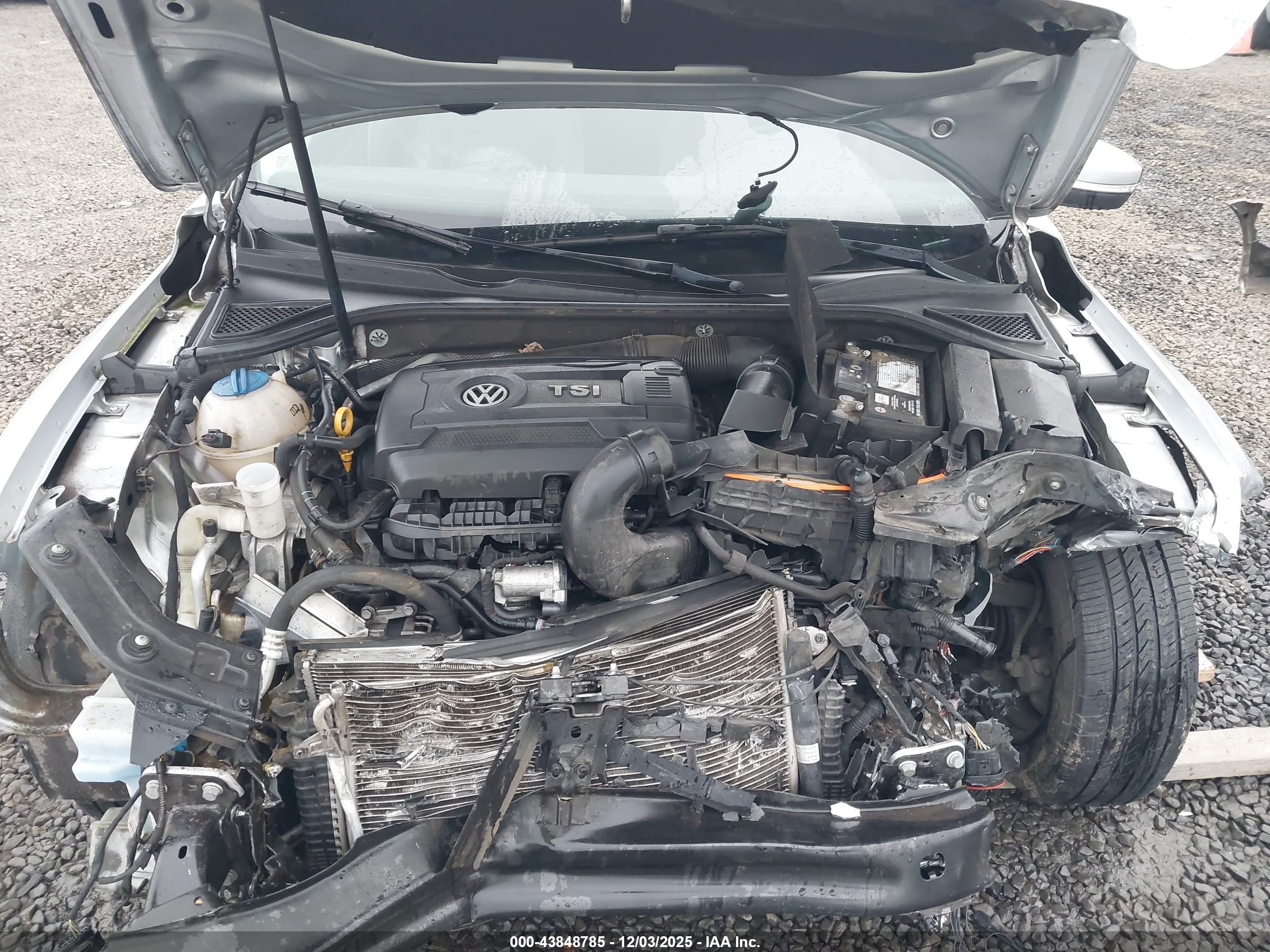 VOLKSWAGEN PASSAT image 10