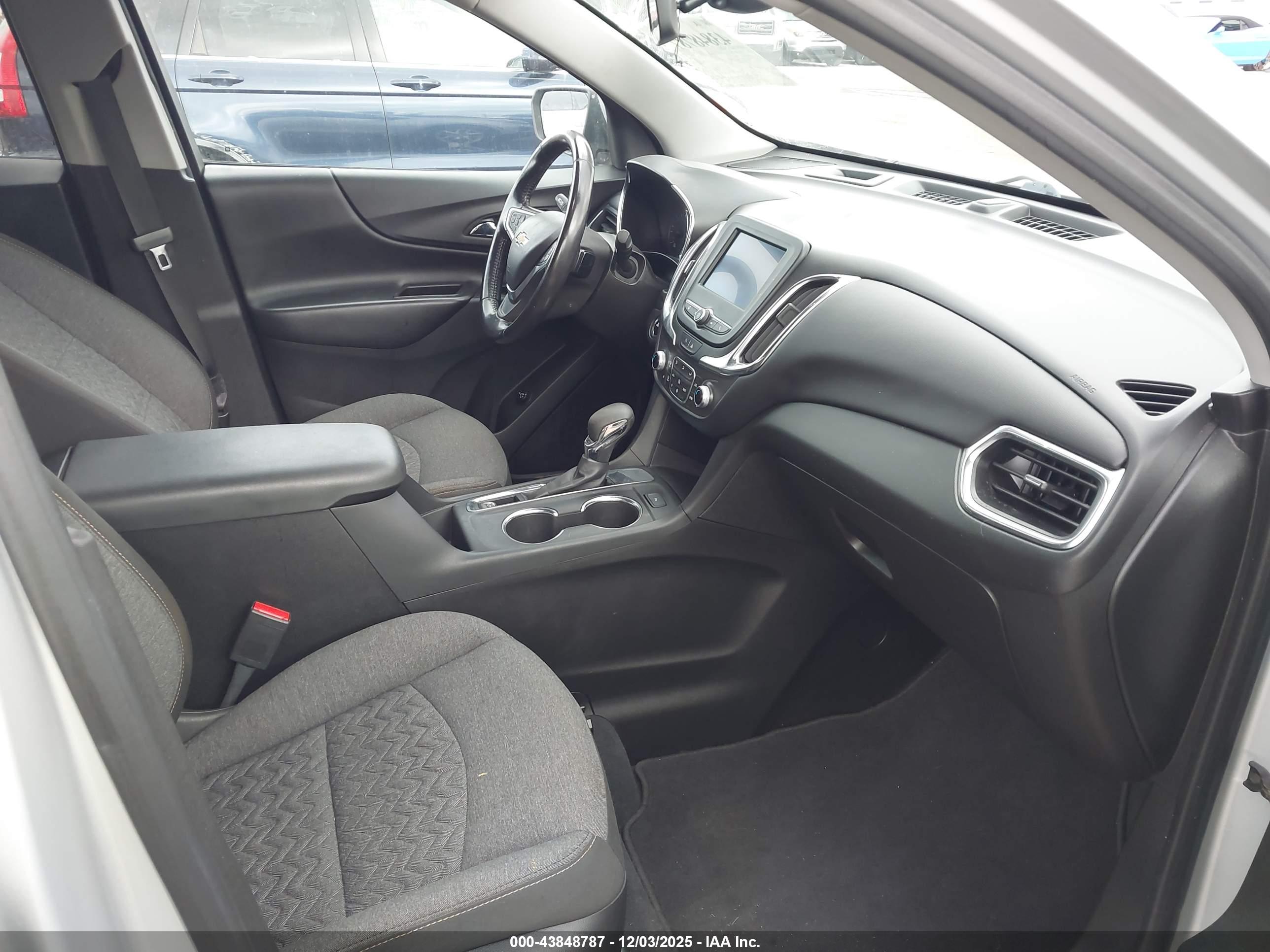 CHEVROLET EQUINOX image 5