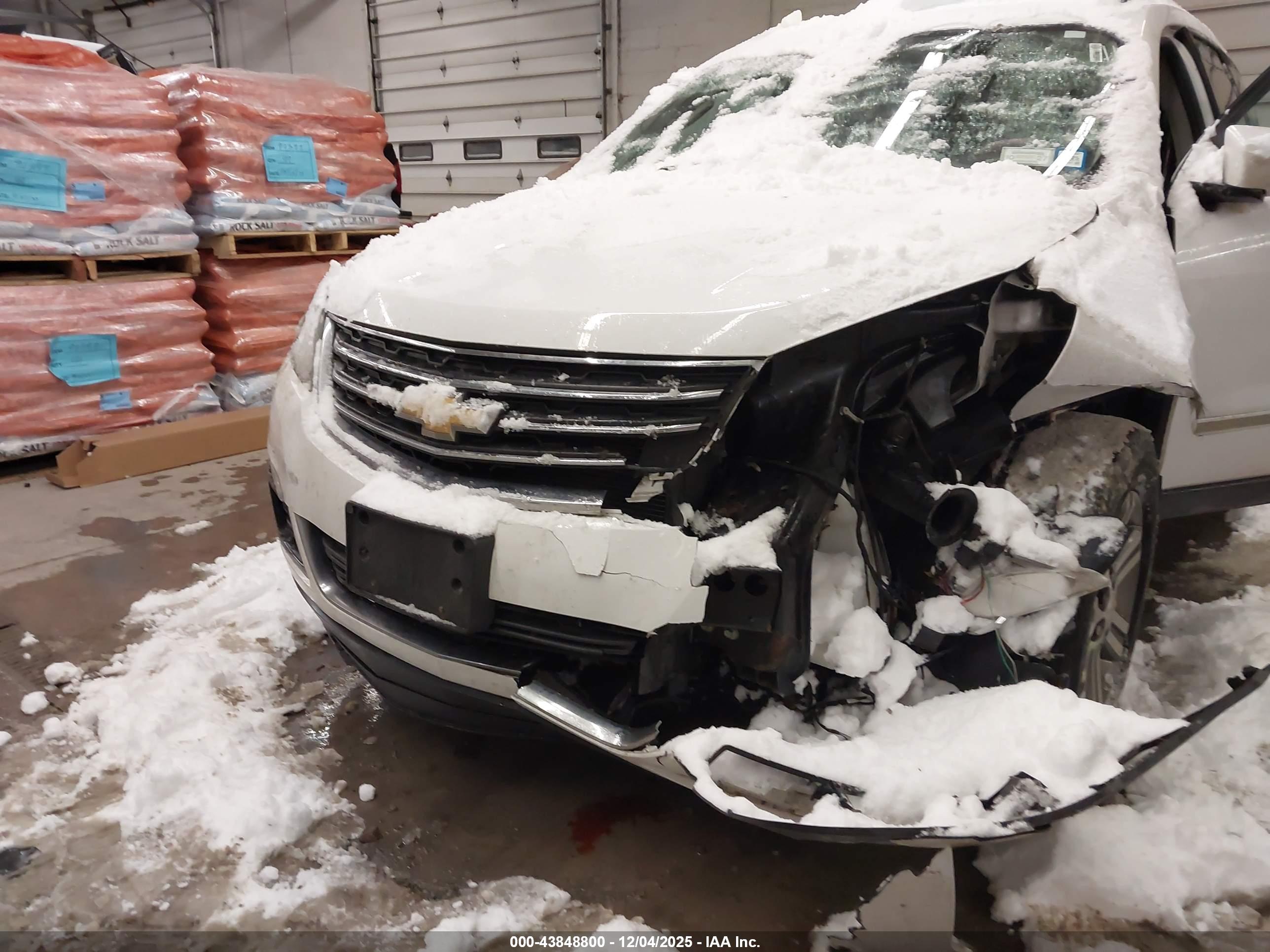 CHEVROLET TRAVERSE image 6