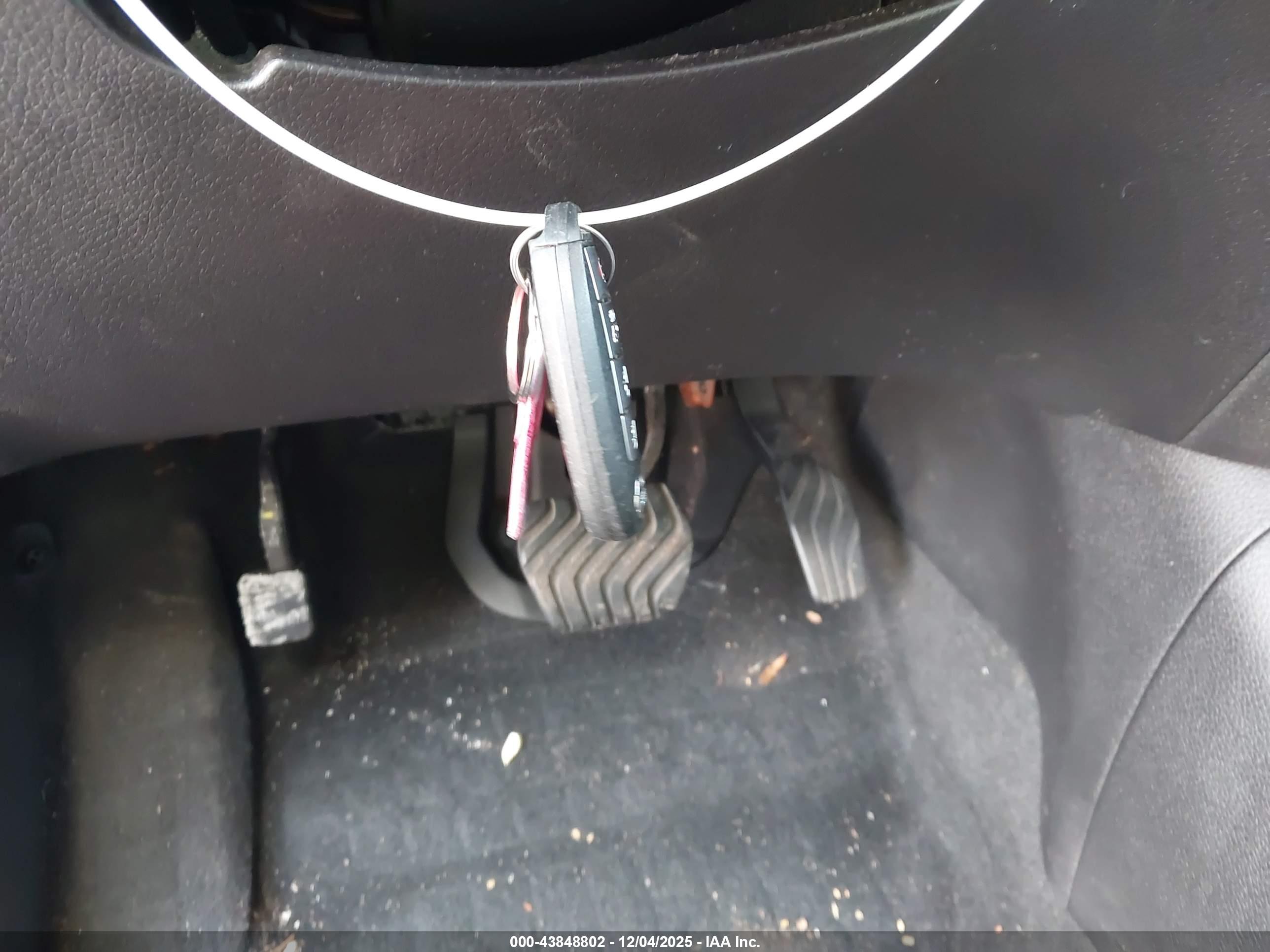 NISSAN ROGUE image 11