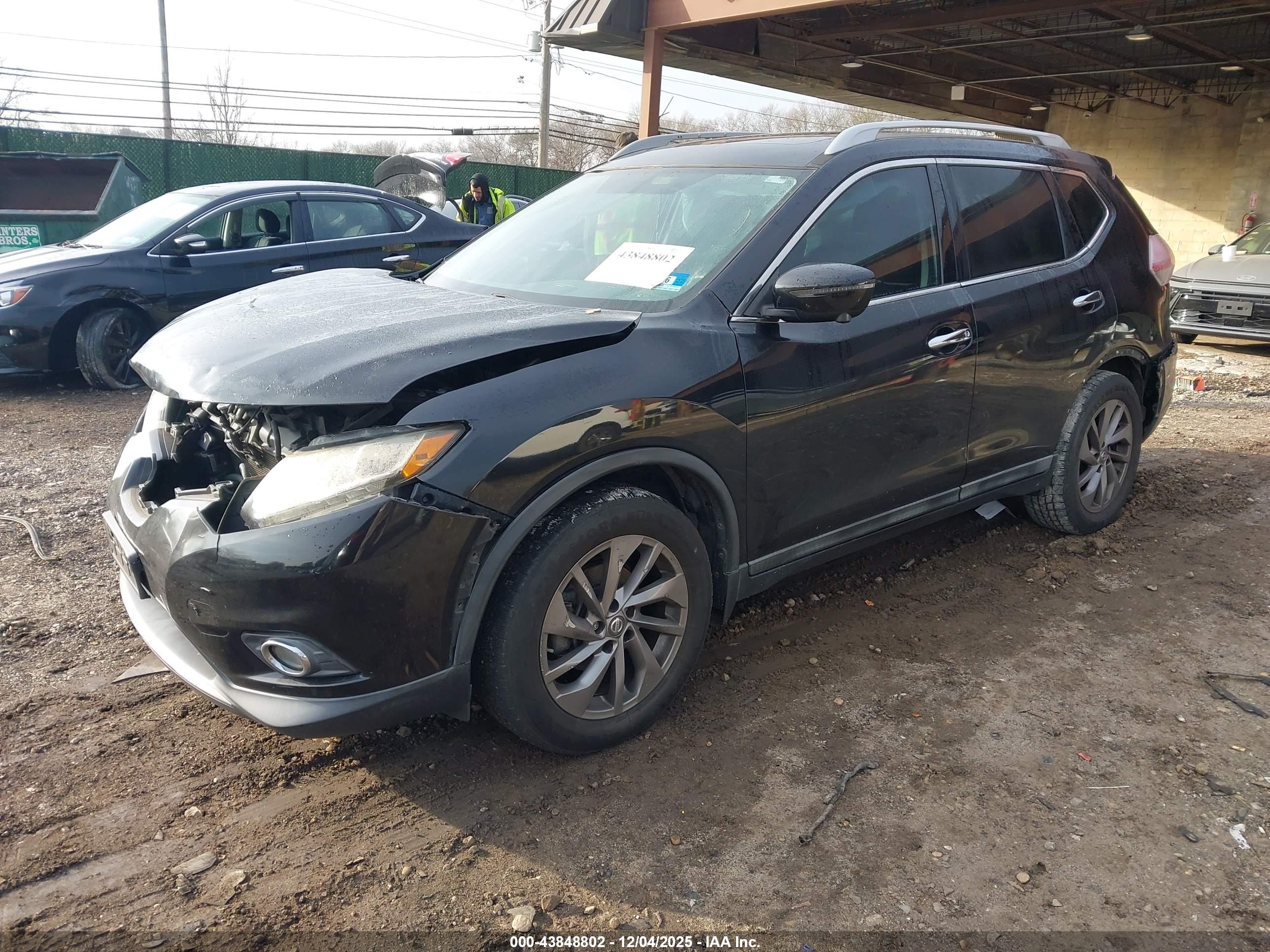 NISSAN ROGUE image 2