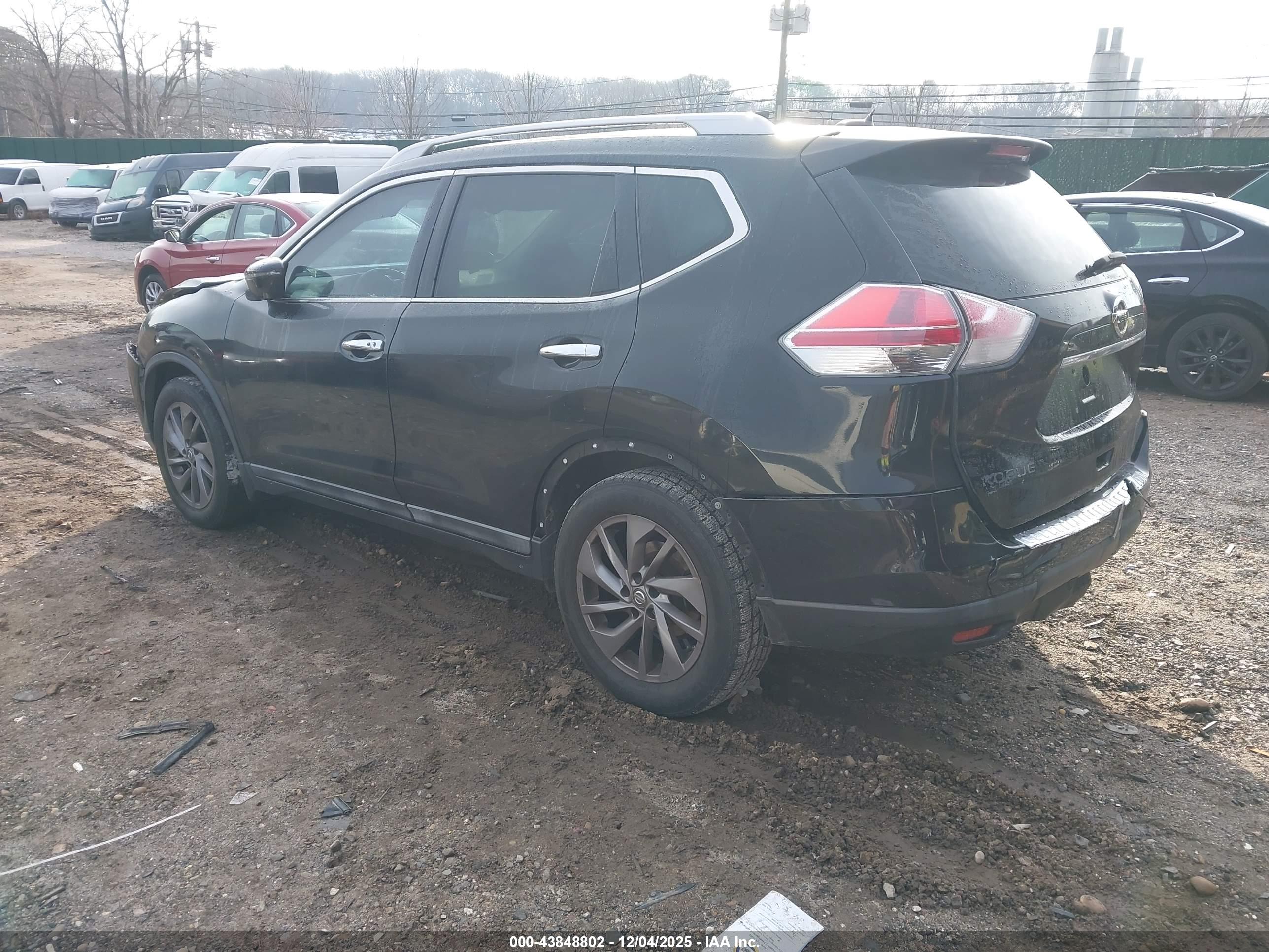 NISSAN ROGUE image 3