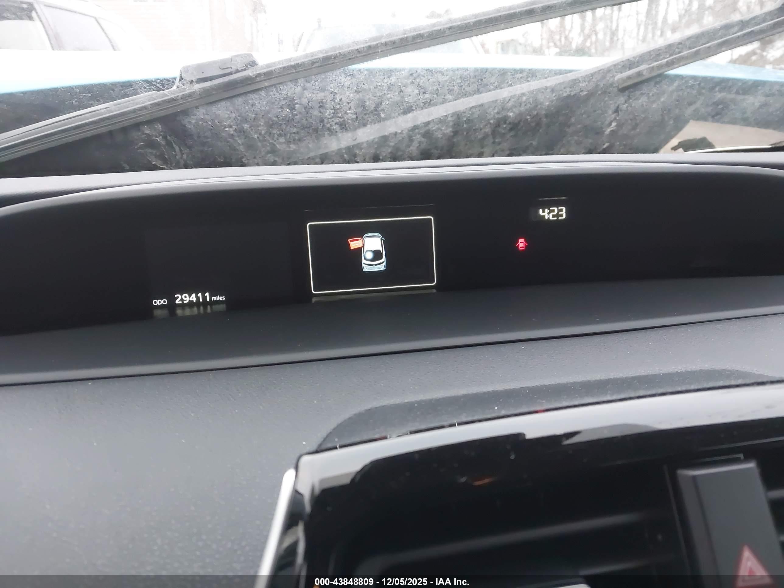 TOYOTA PRIUS image 7
