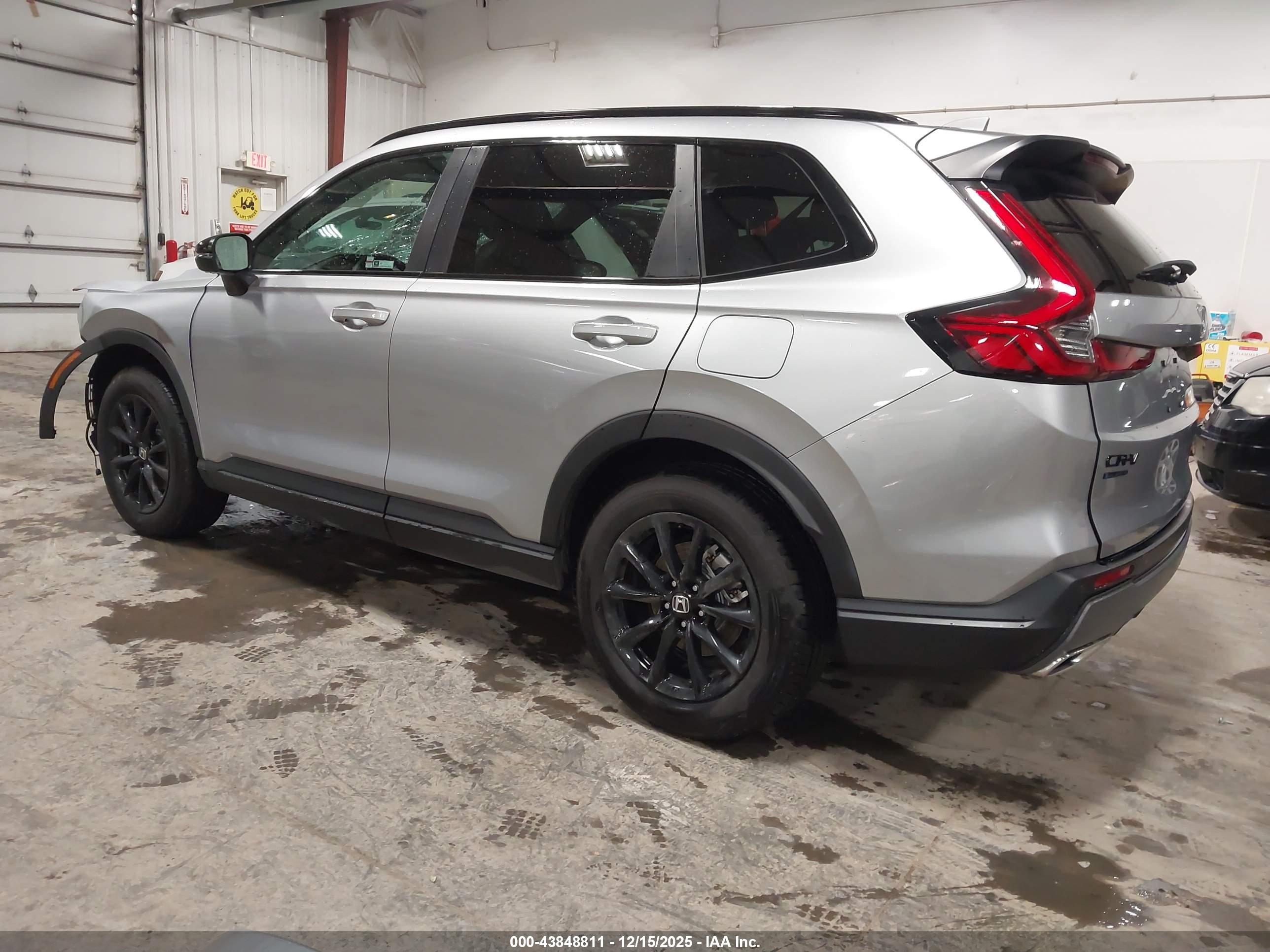 HONDA CR-V image 3
