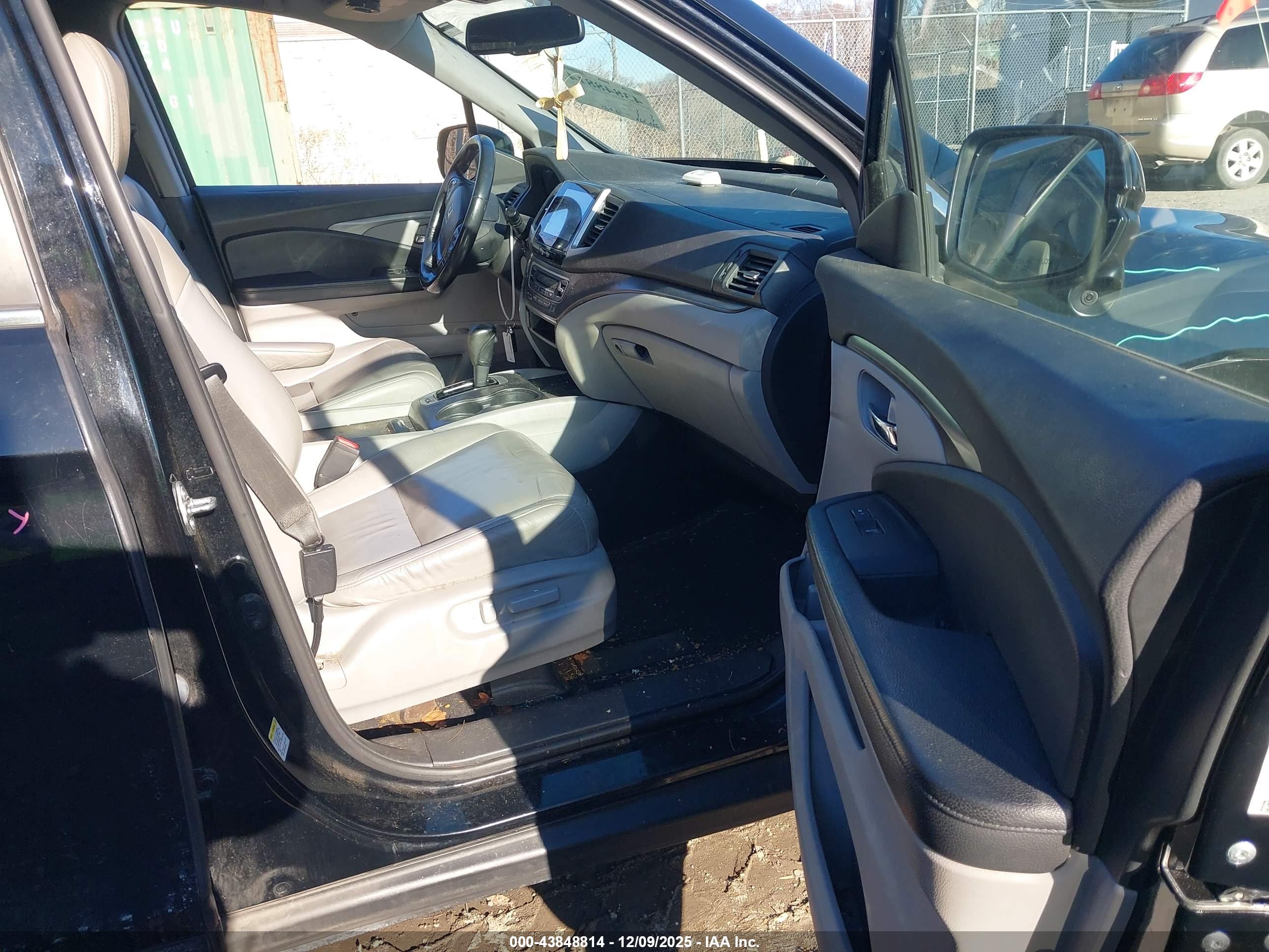 HONDA PILOT image 5