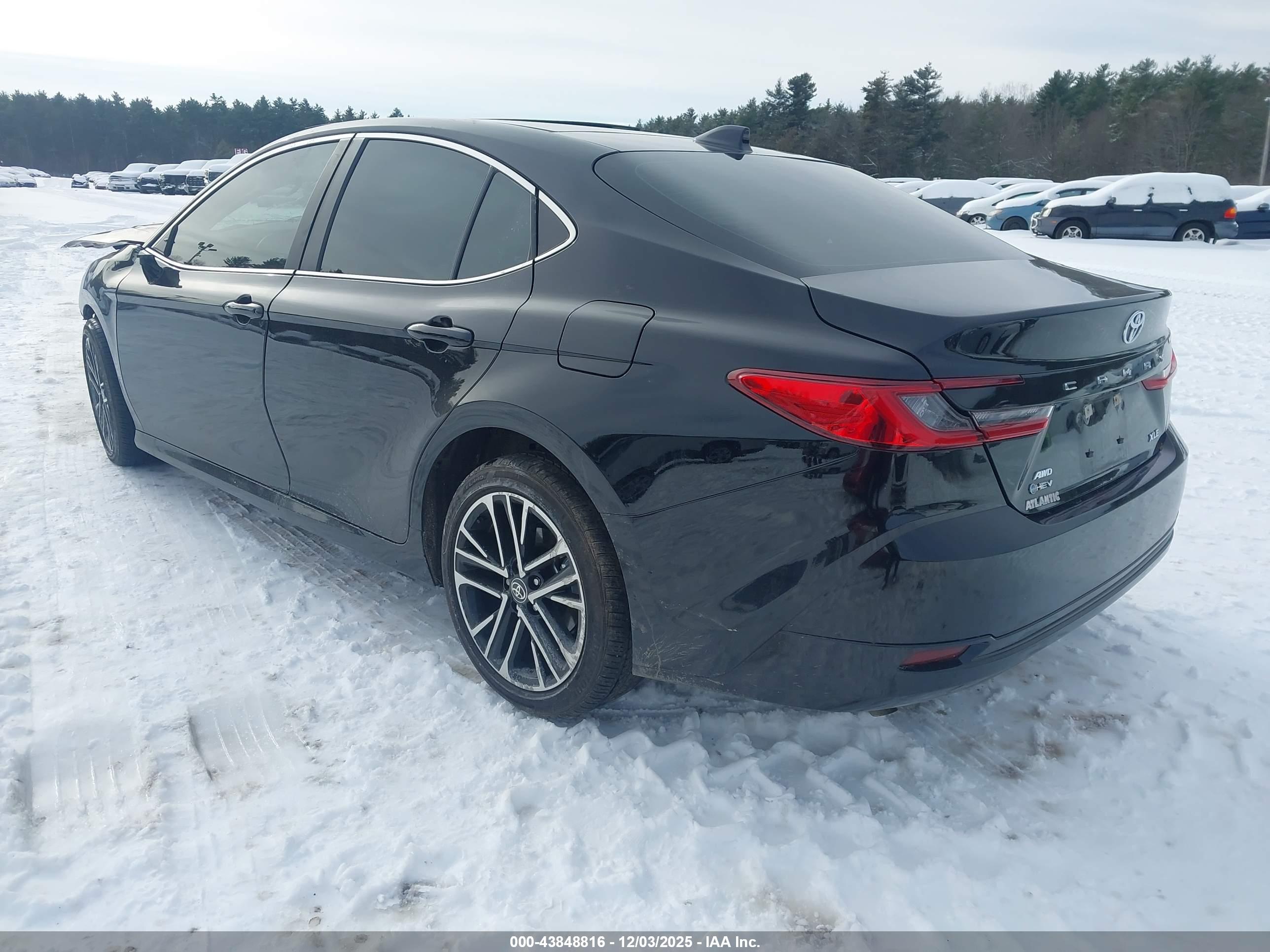TOYOTA CAMRY image 3