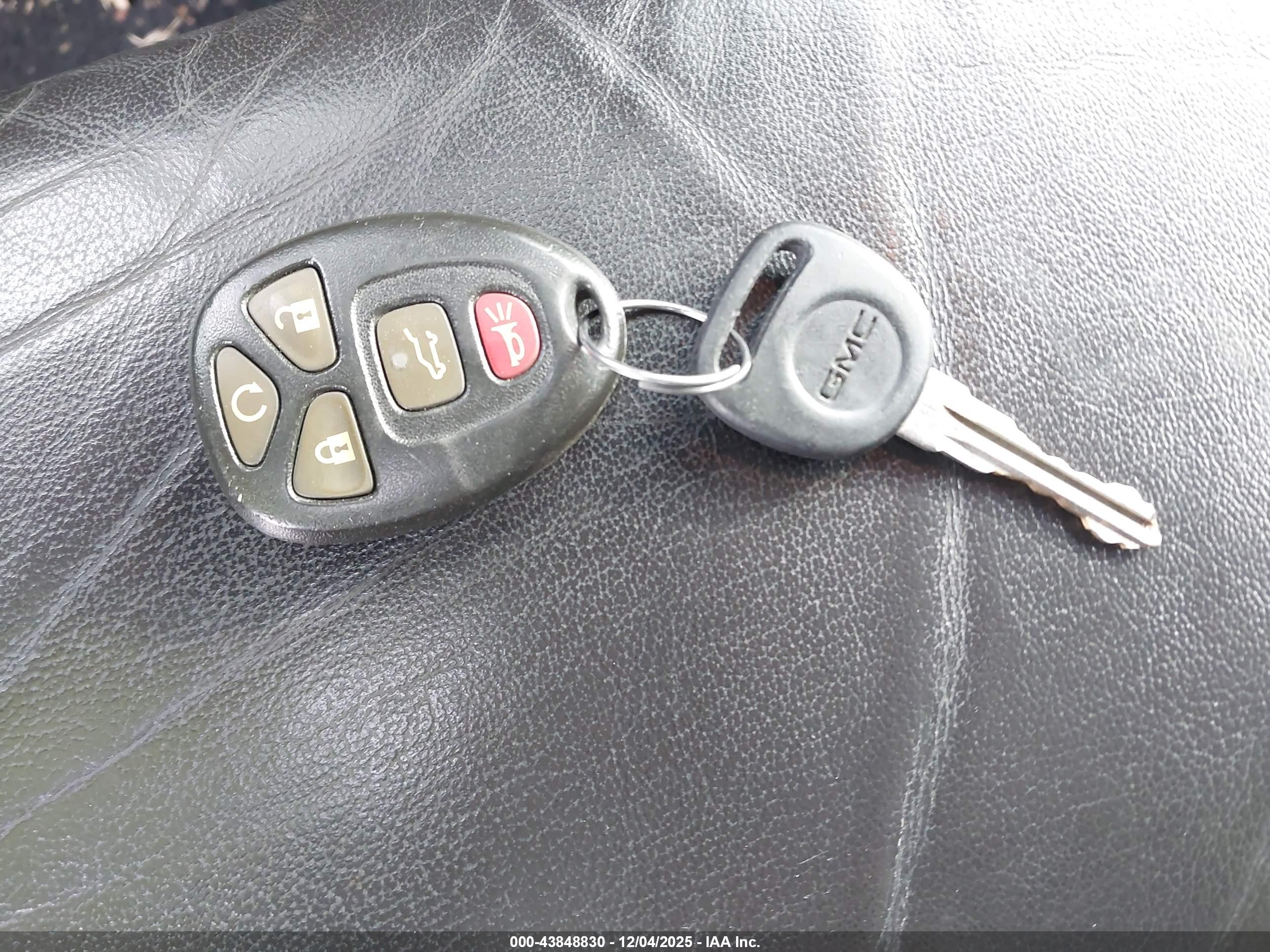 GMC ACADIA image 11