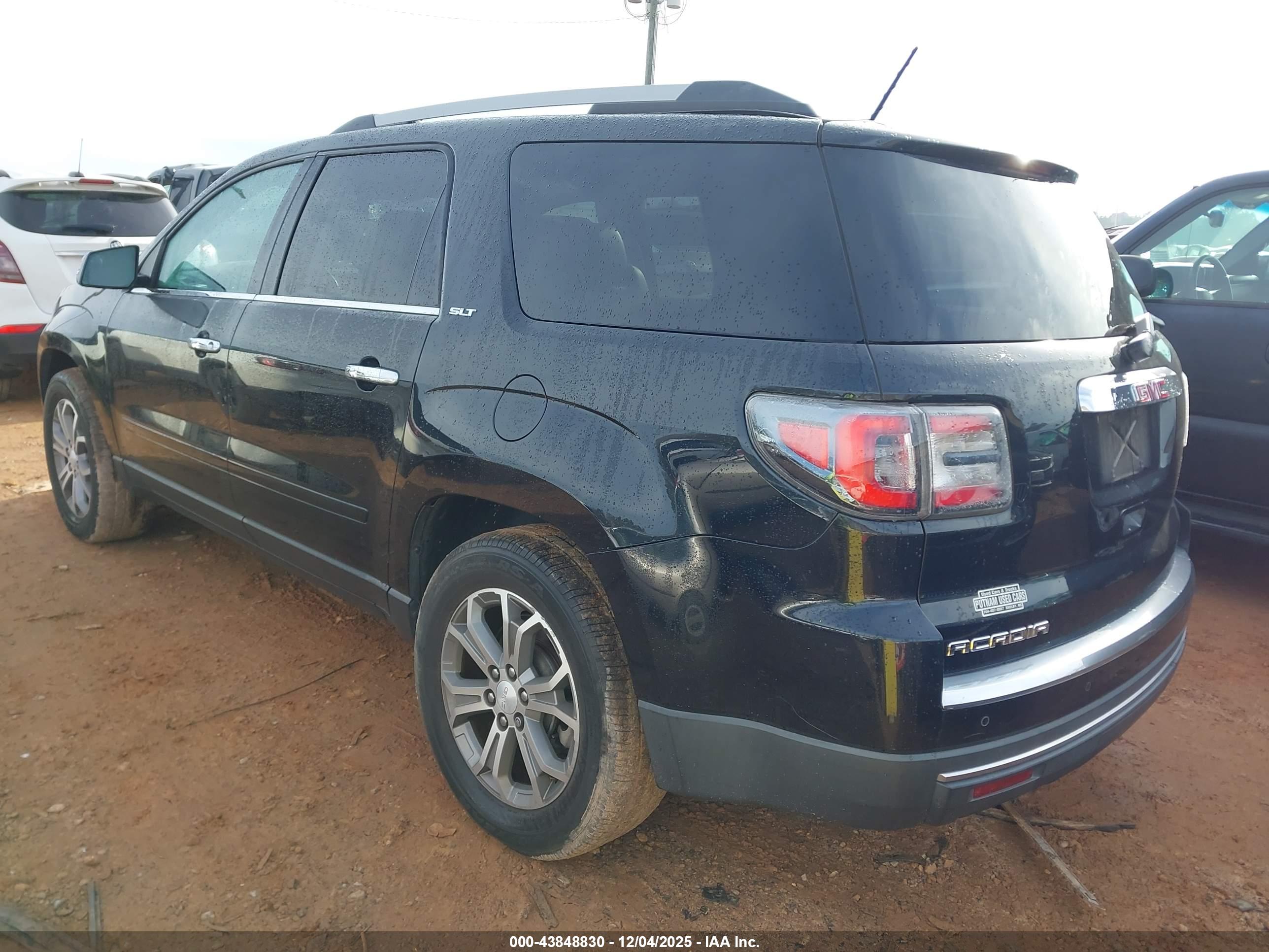 GMC ACADIA image 3