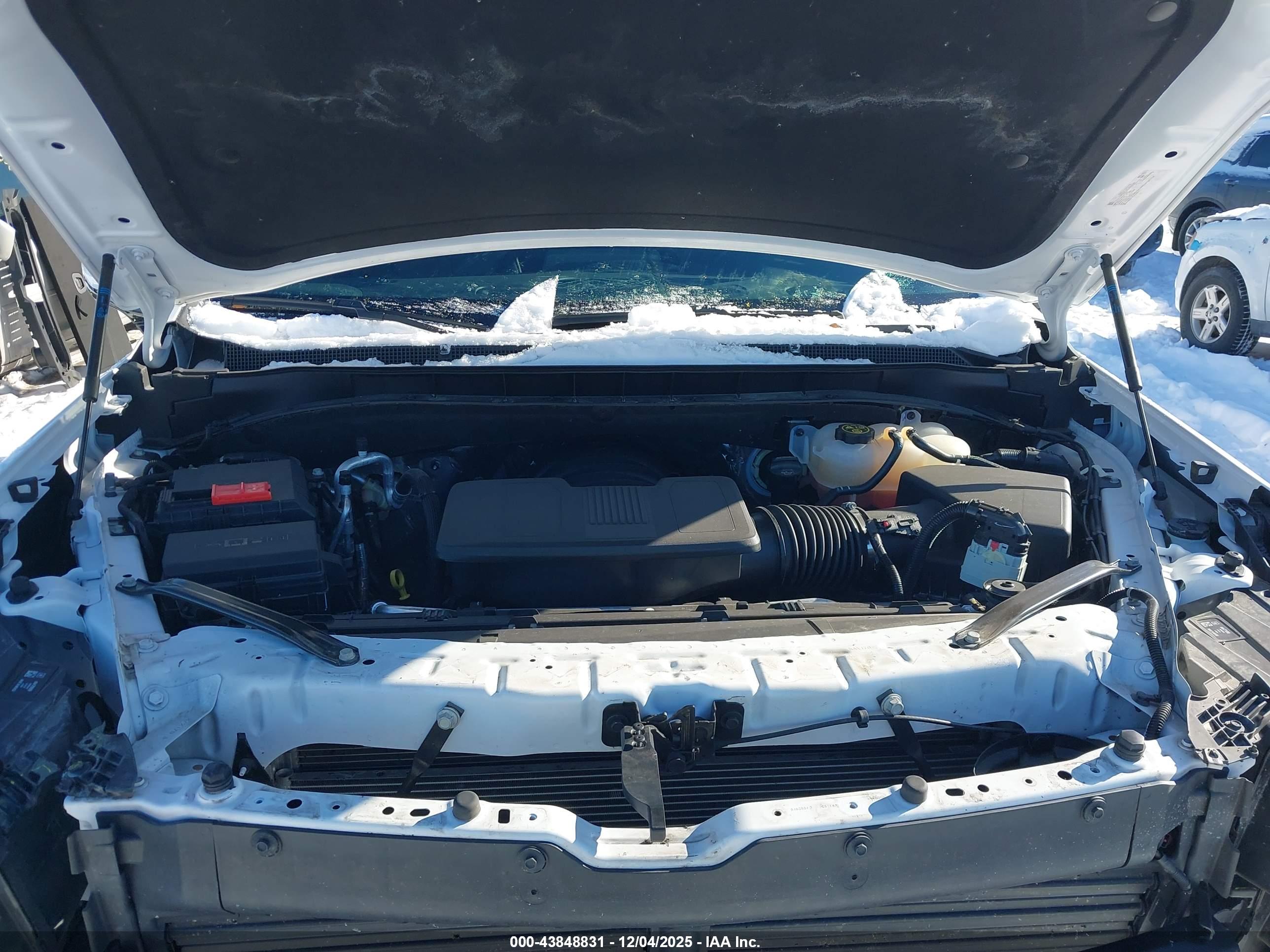CHEVROLET SUBURBAN image 10