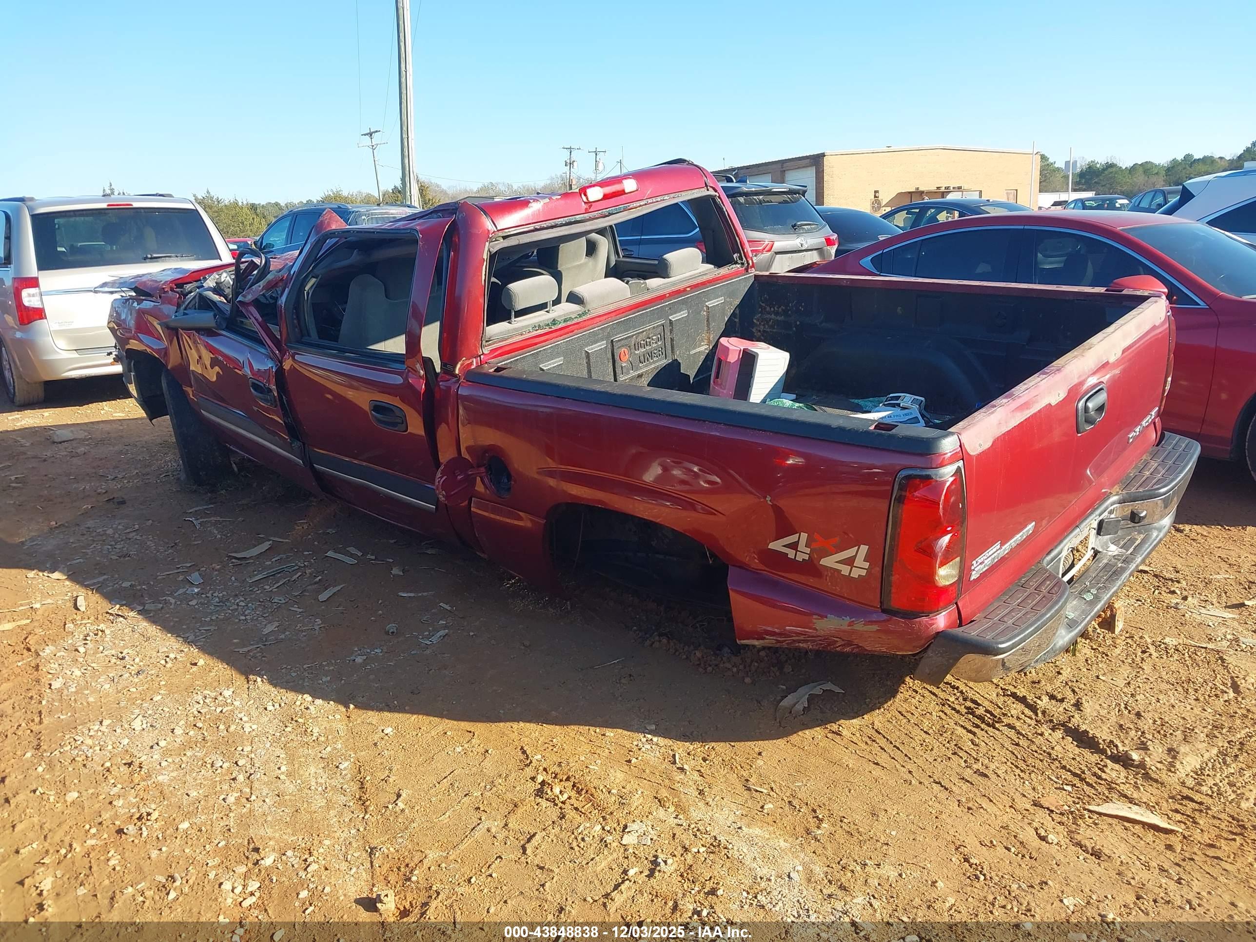 CHEVROLET SILVERADO image 3
