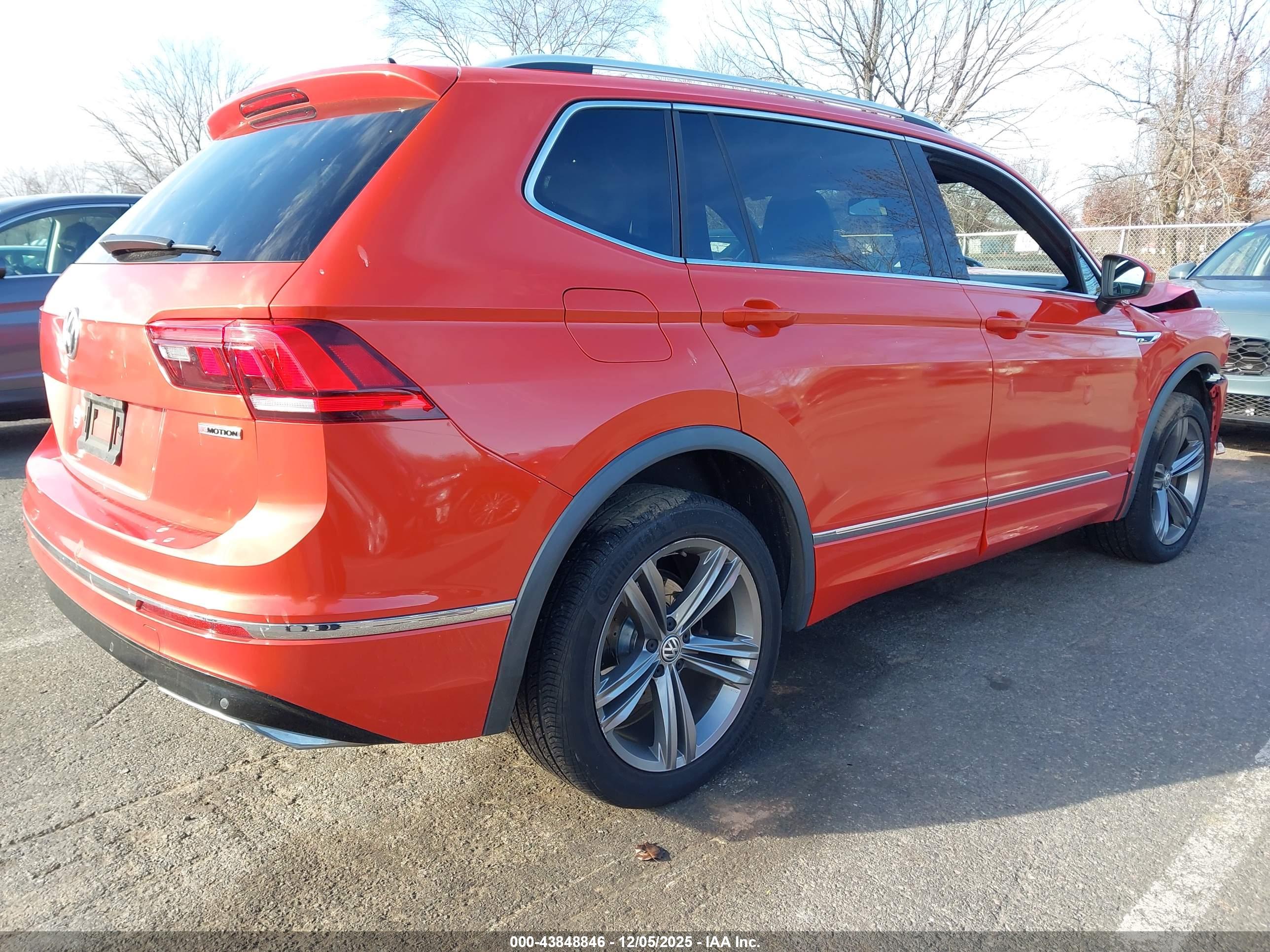 VOLKSWAGEN TIGUAN image 4