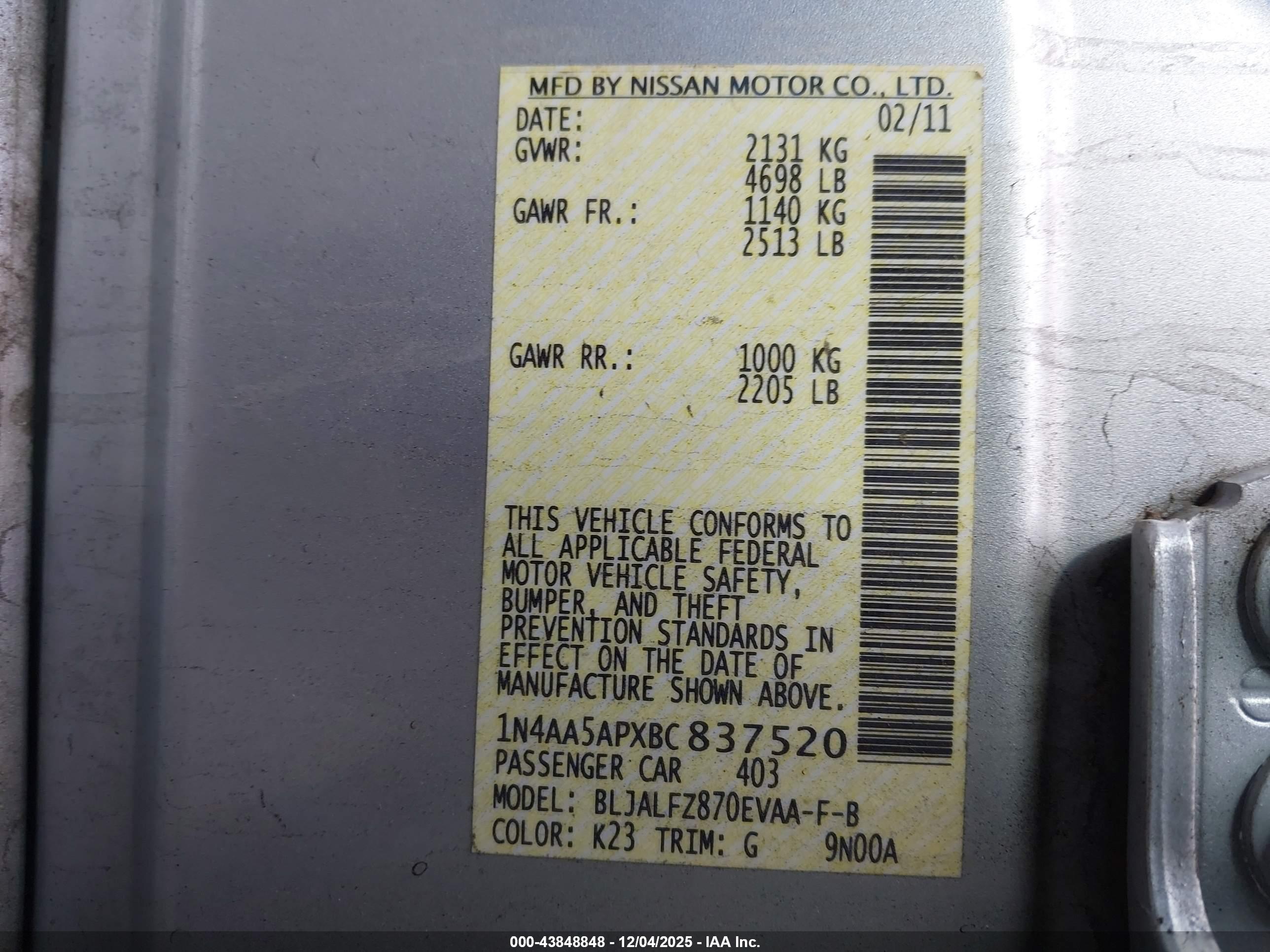 NISSAN MAXIMA image 9