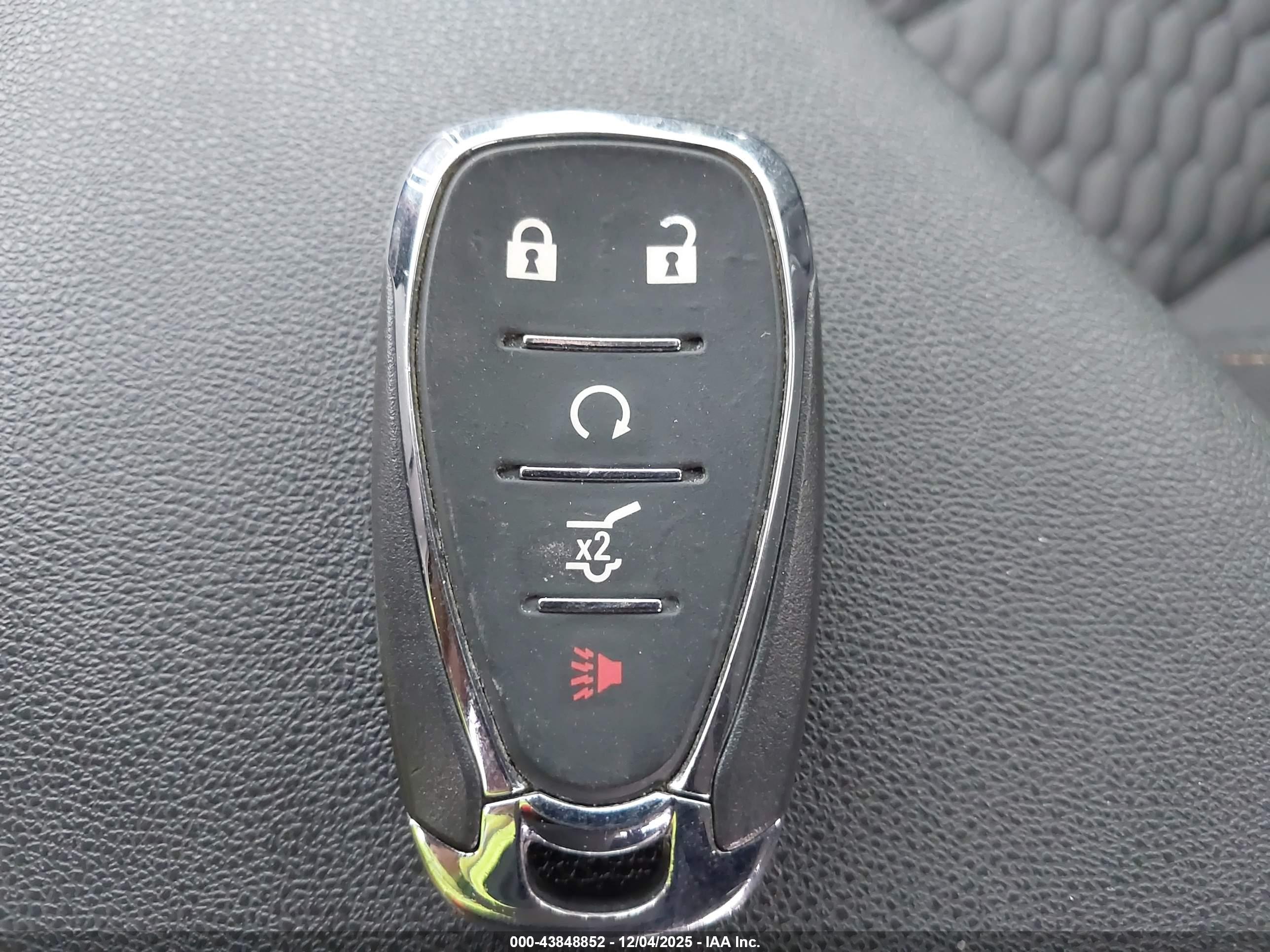 CHEVROLET EQUINOX image 11