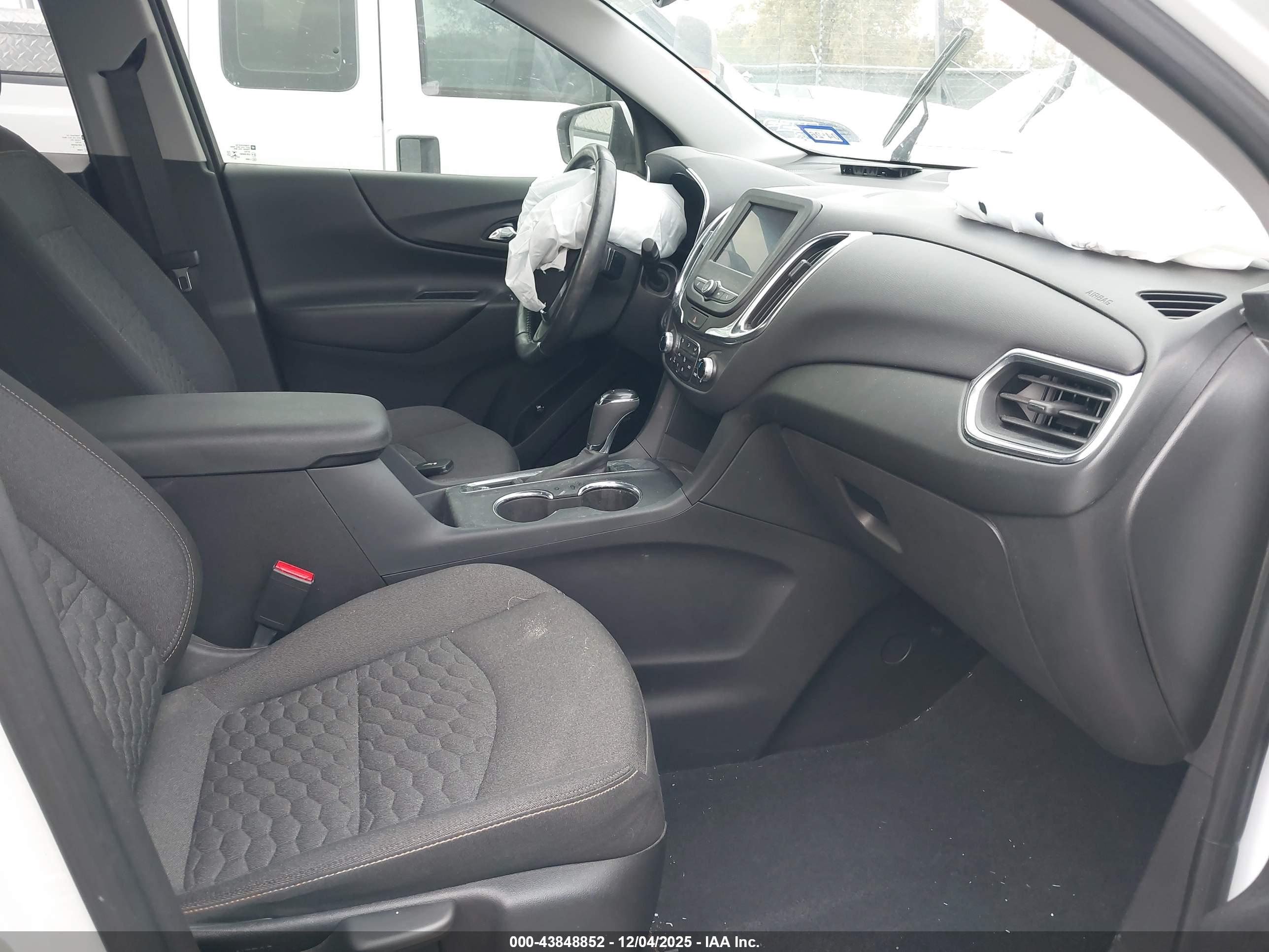 CHEVROLET EQUINOX image 5