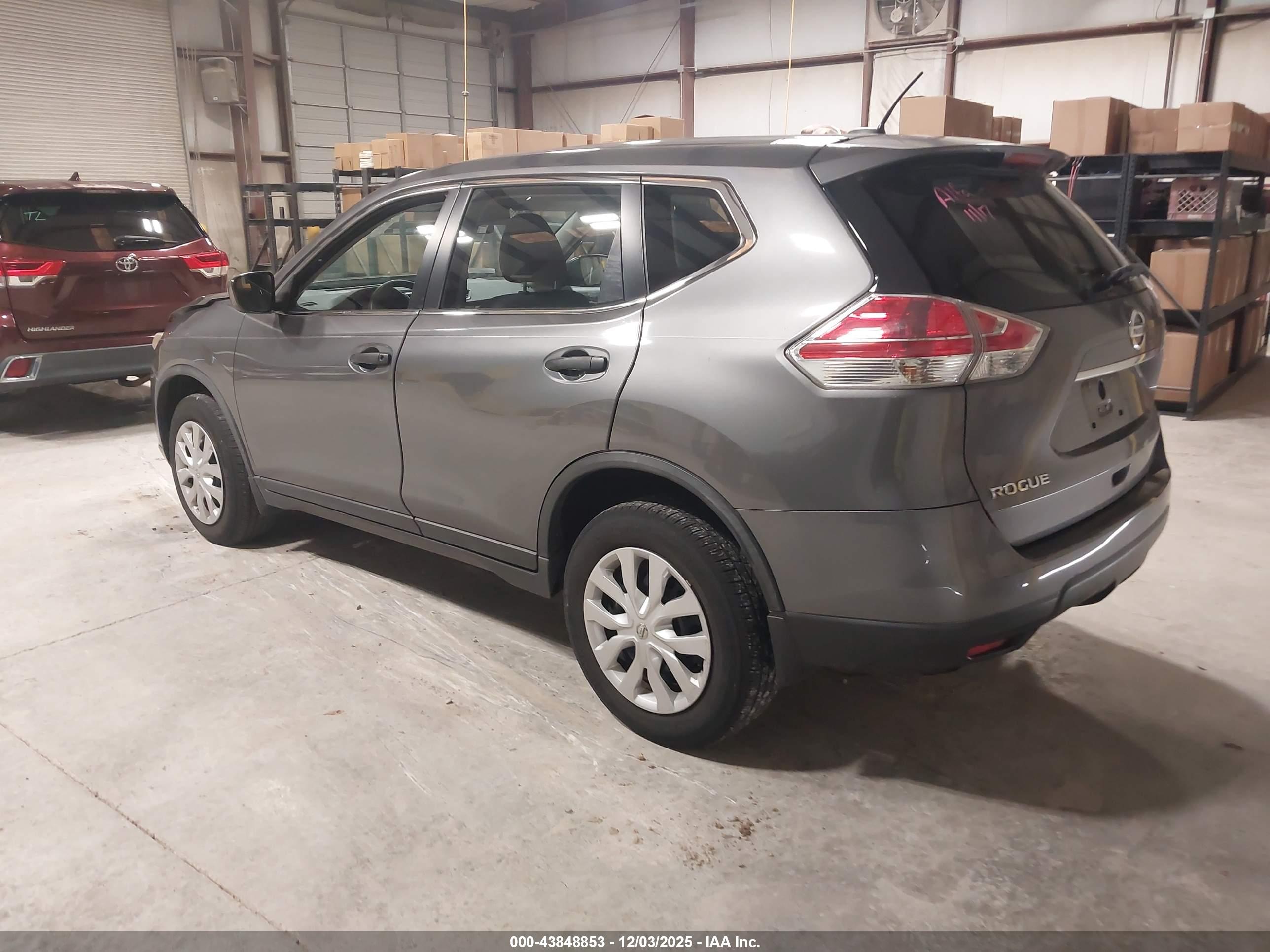 NISSAN ROGUE image 3