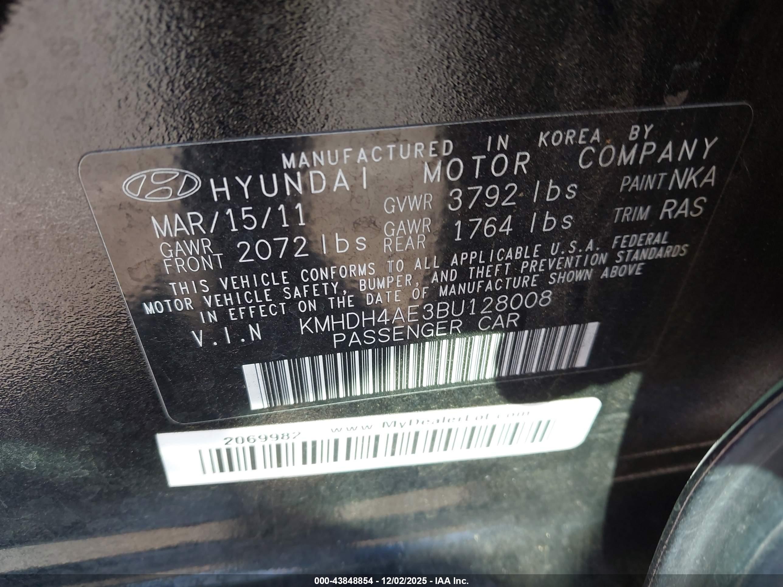 HYUNDAI ELANTRA image 9