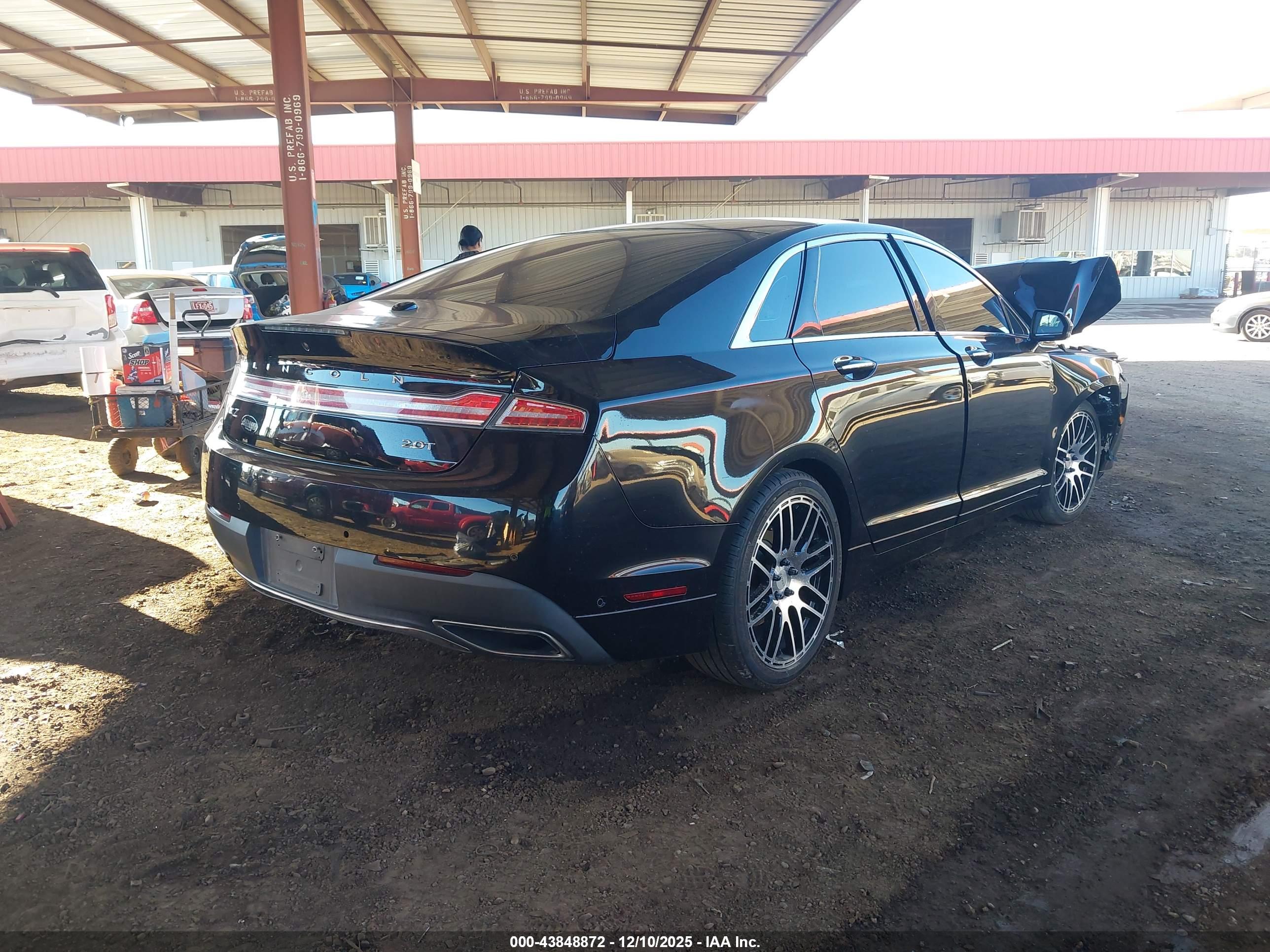 LINCOLN MKZ image 4