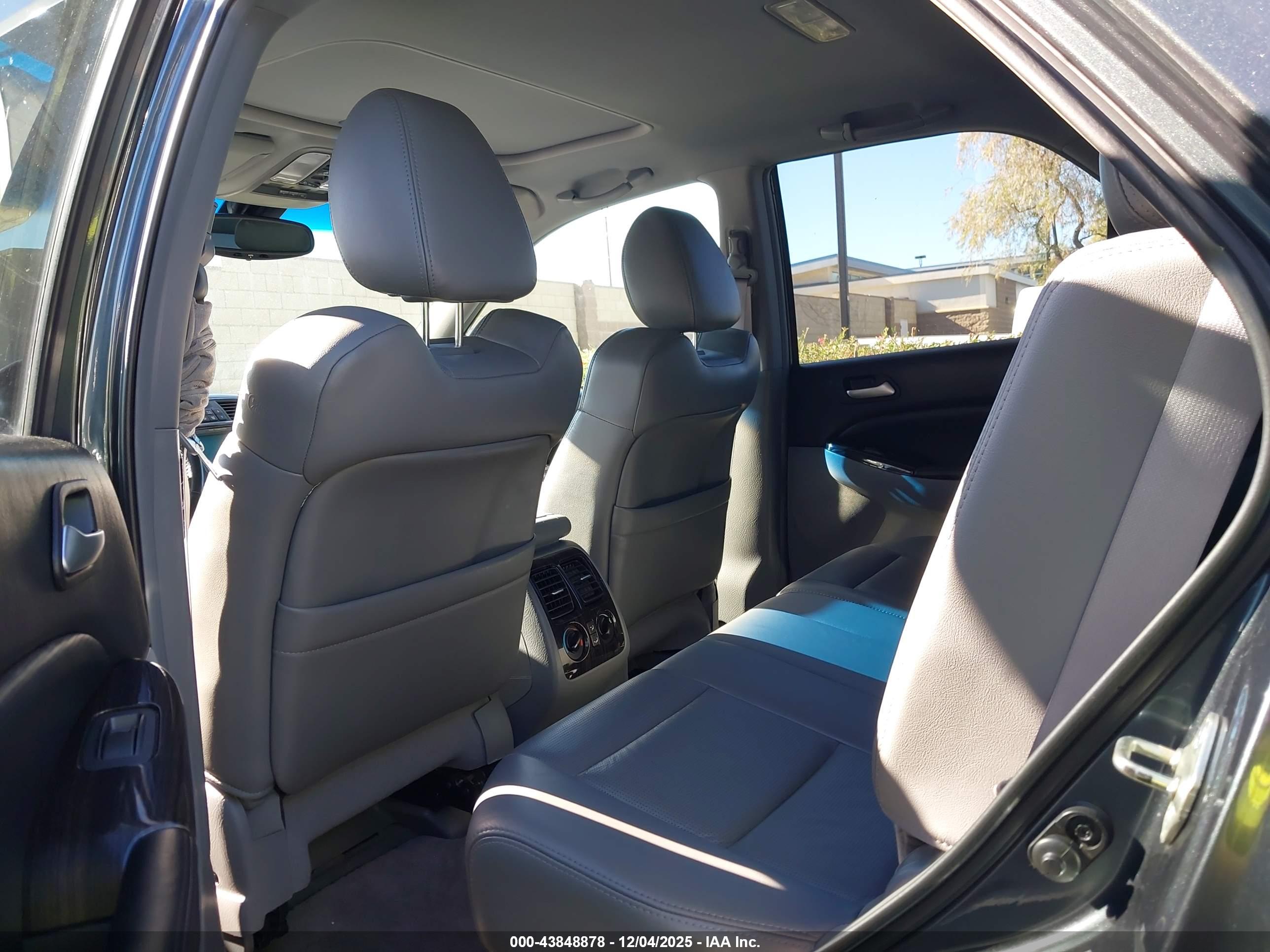 ACURA MDX image 8