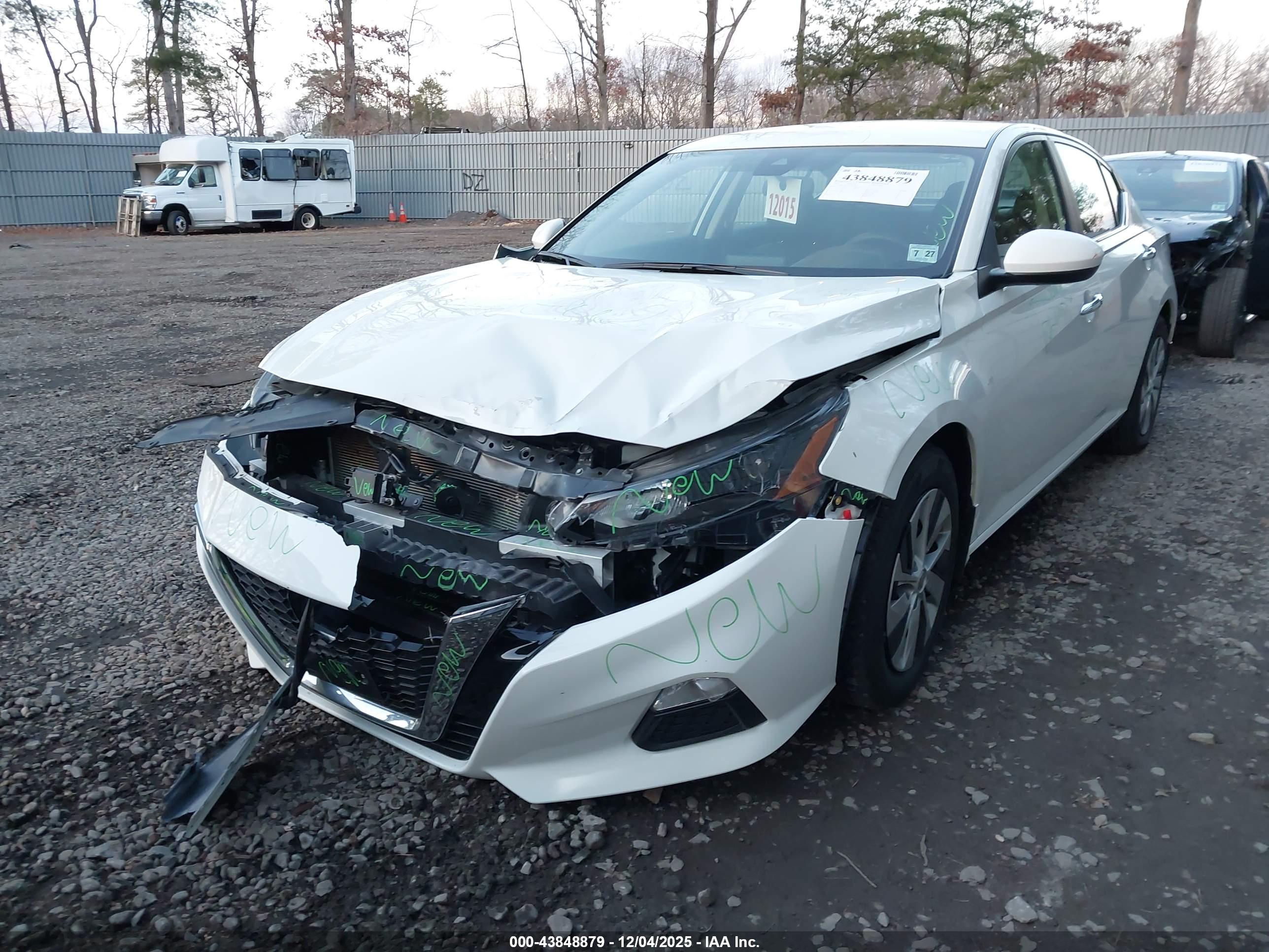 NISSAN ALTIMA image 2