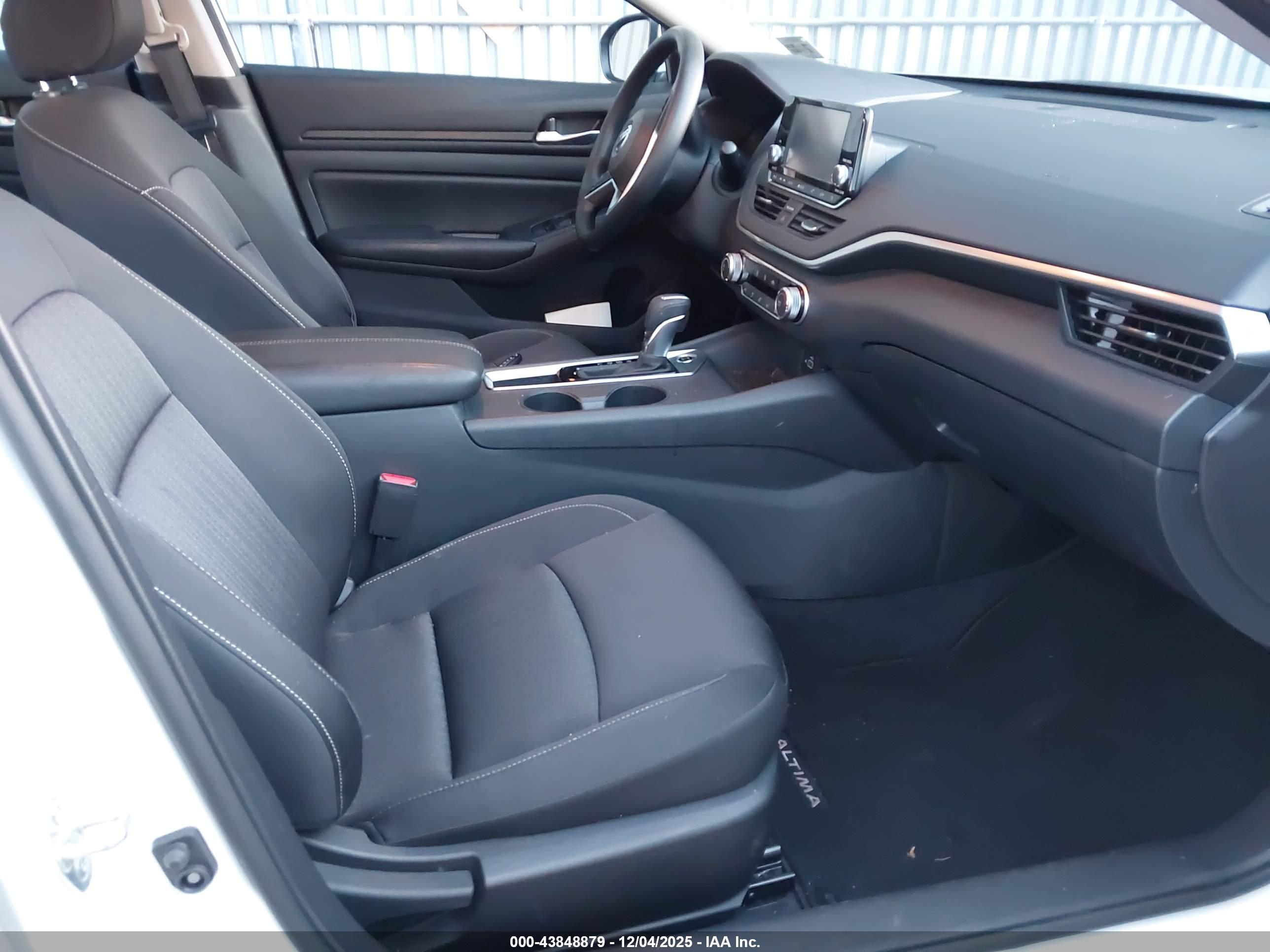 NISSAN ALTIMA image 5