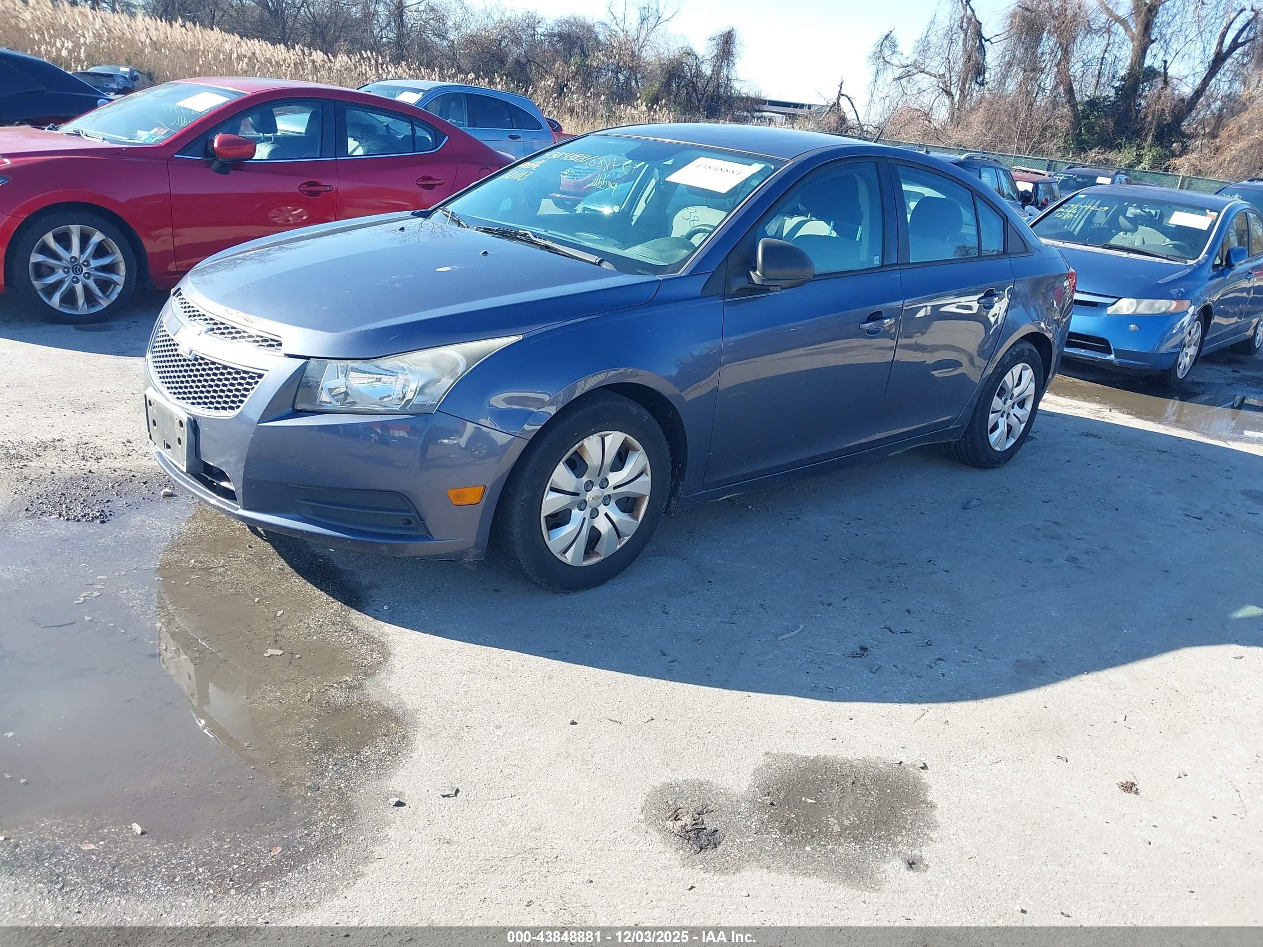 CHEVROLET CRUZE image 2