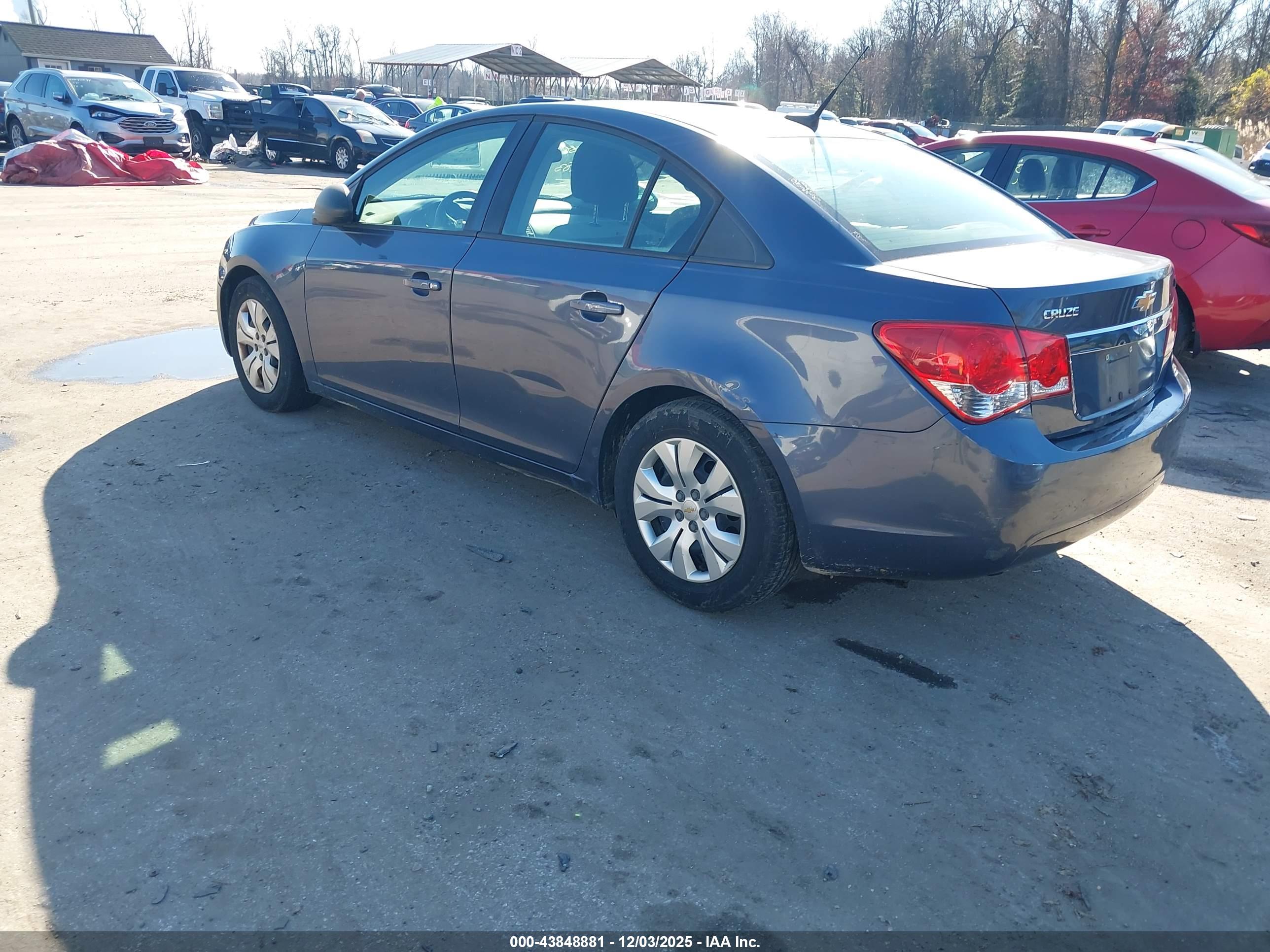 CHEVROLET CRUZE image 3