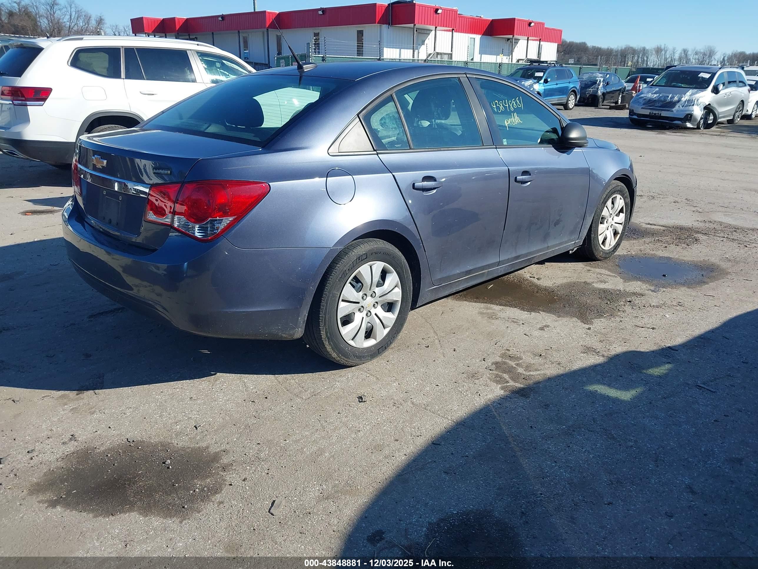 CHEVROLET CRUZE image 4