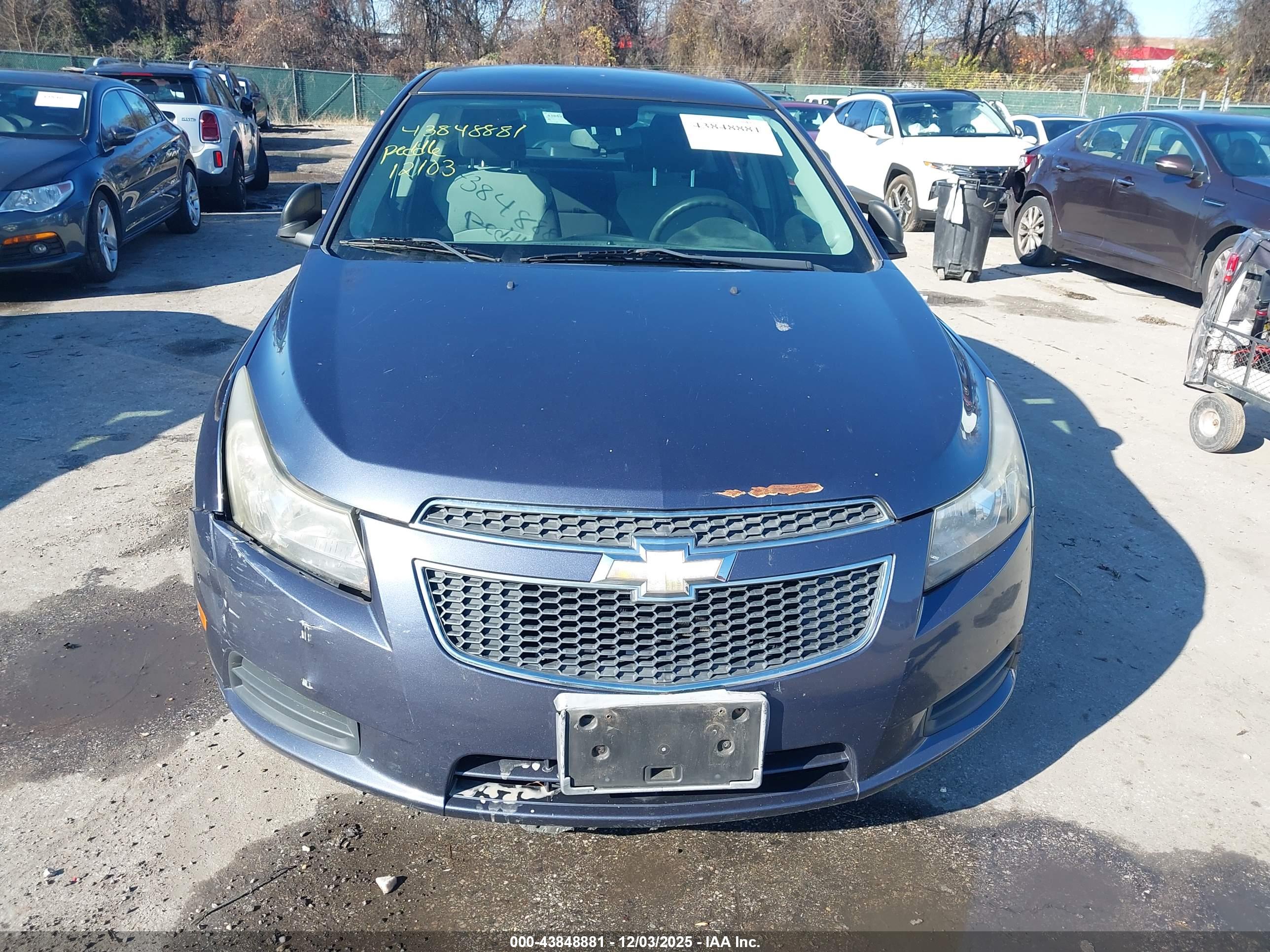 CHEVROLET CRUZE image 6