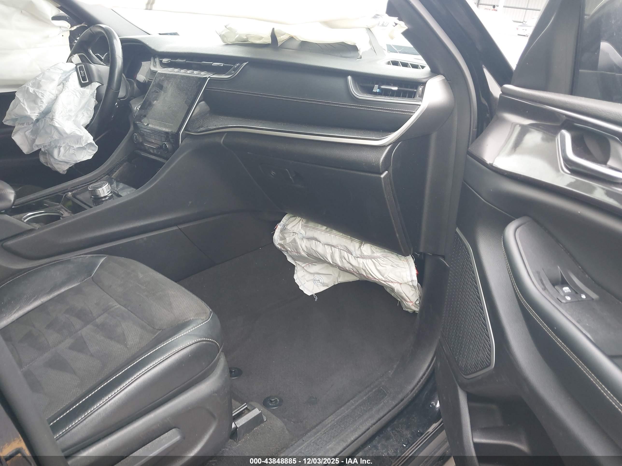 JEEP GRAND image 5