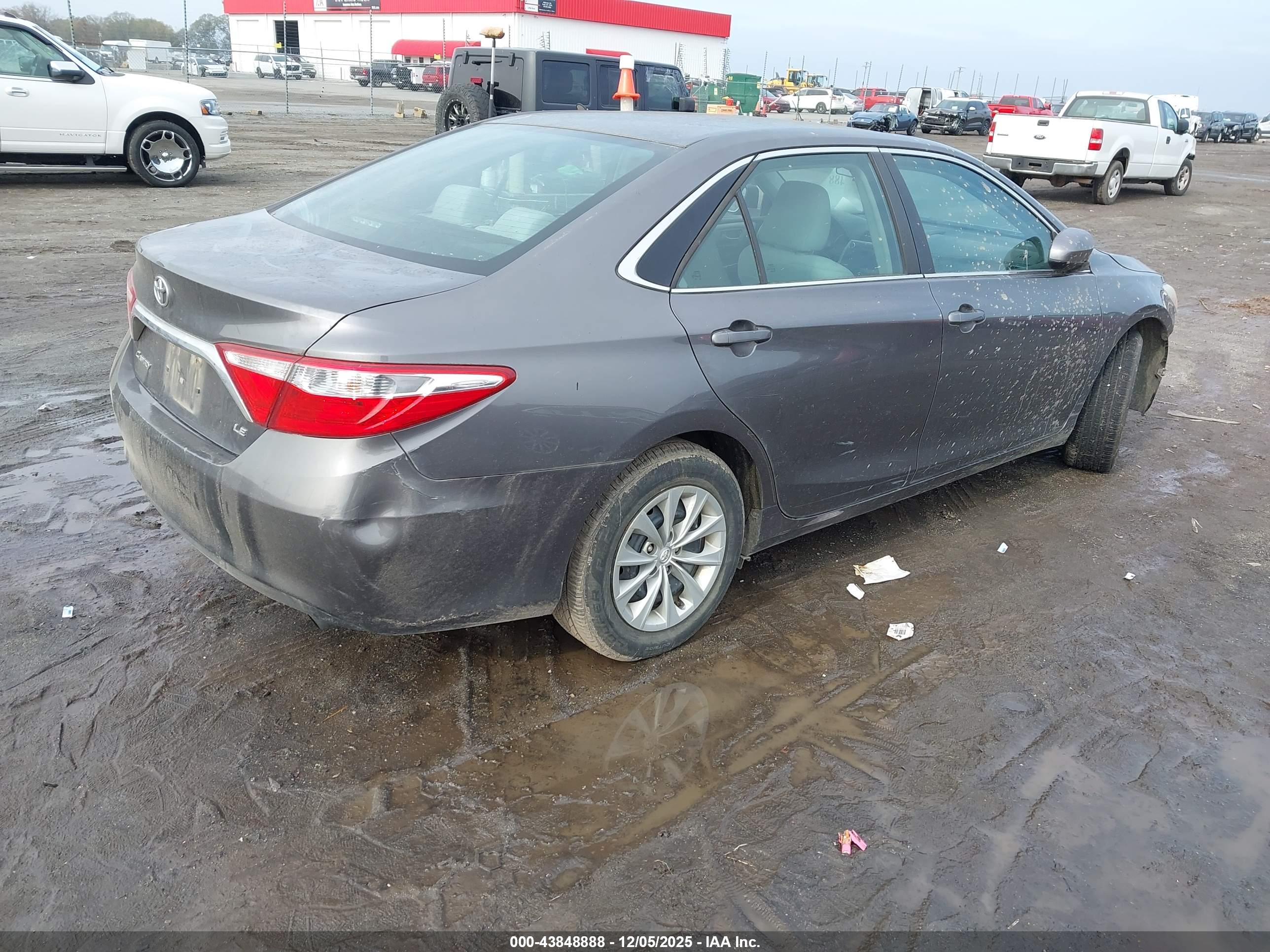 TOYOTA CAMRY image 4