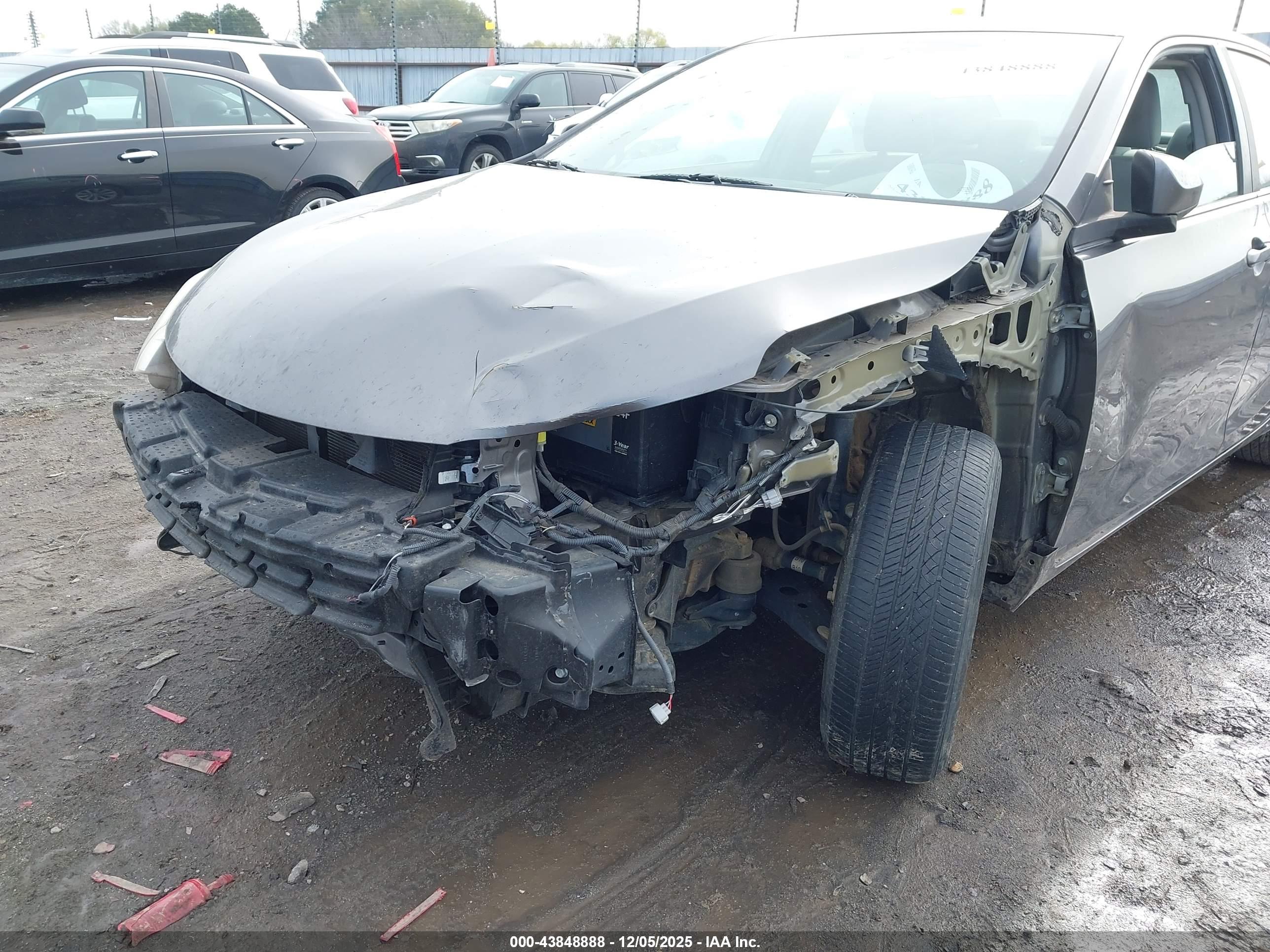 TOYOTA CAMRY image 6